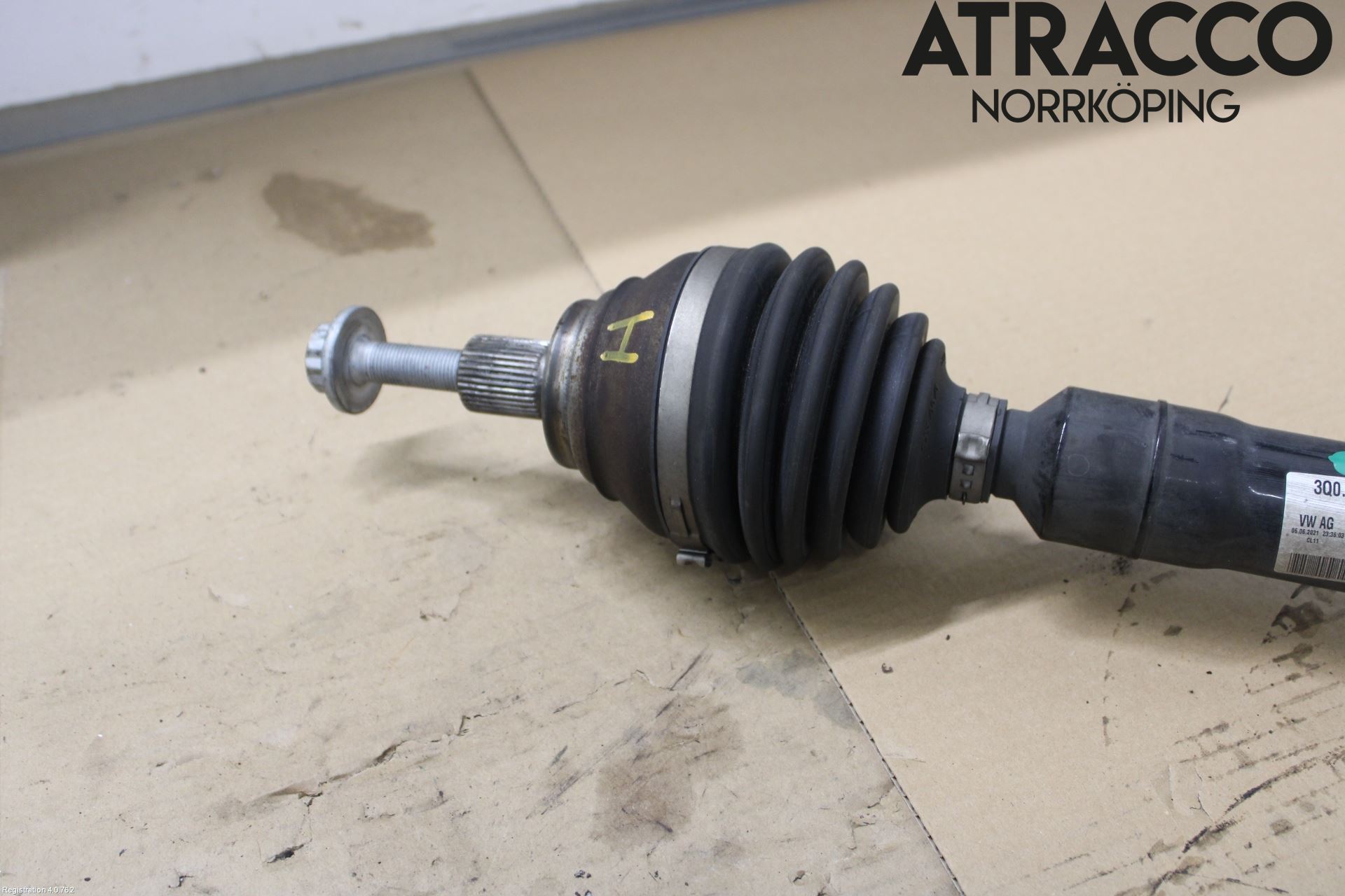 Volkswagen VW ARTEON 17- Drivaxel Fram Höger