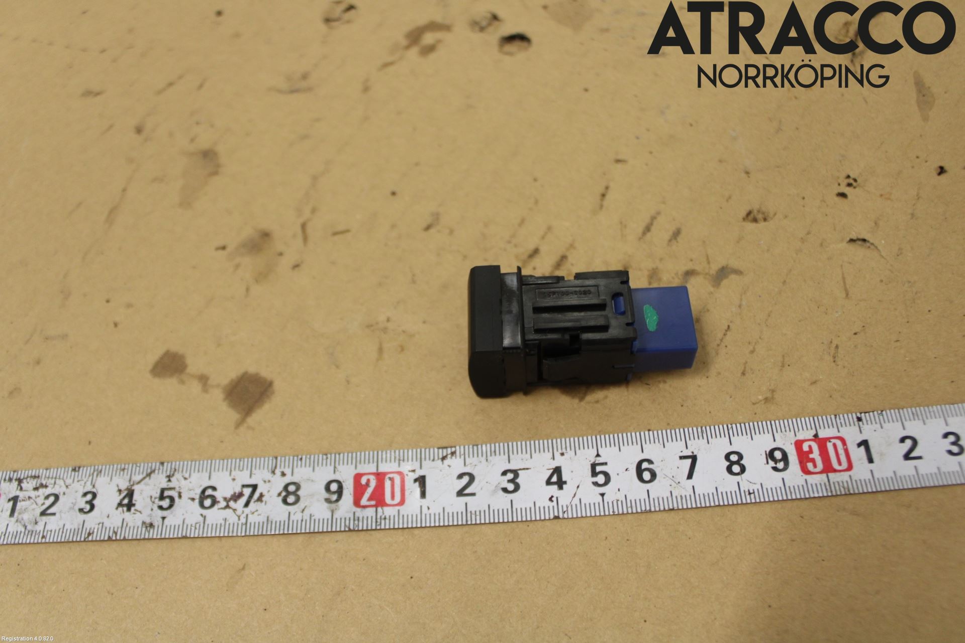 Toyota RAV4 19- Strömställare Tanklucka