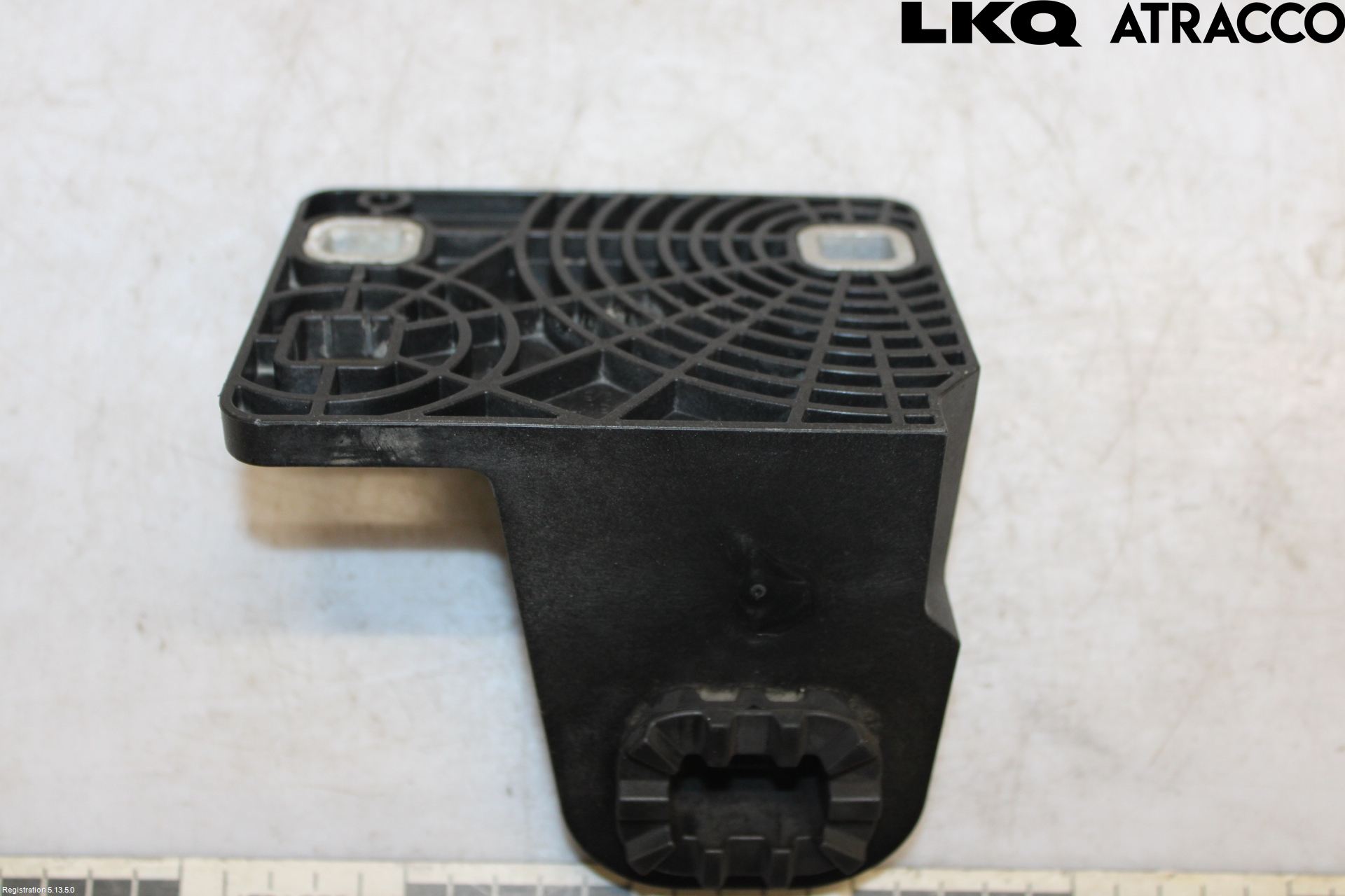 Volkswagen VW ID.7/TOURER 24- Kylarfäste-Ram-Balk