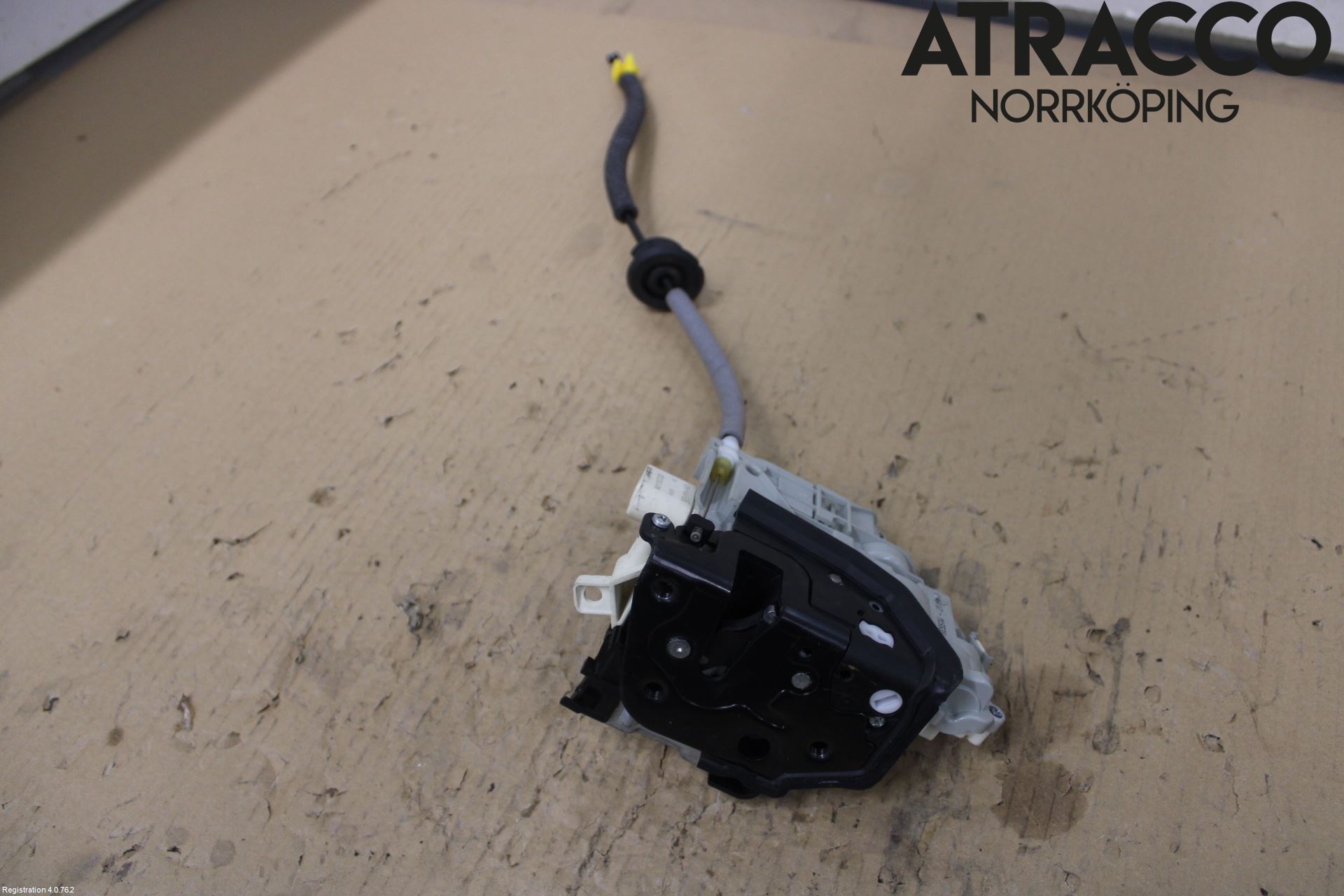 Audi A4/S4 B9 16-19 Låskista-Dörrlås