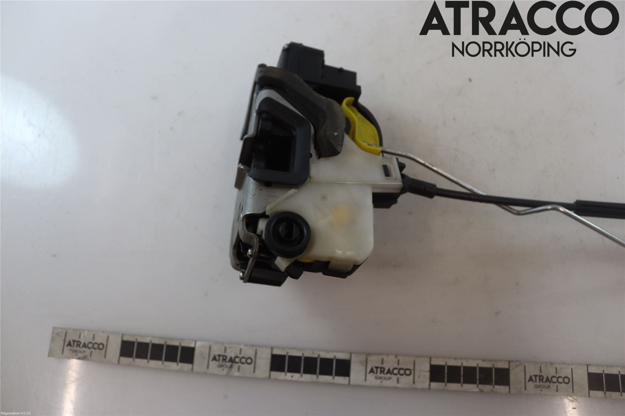 Opel ASTRA J 10-15 Låskista-Dörrlås