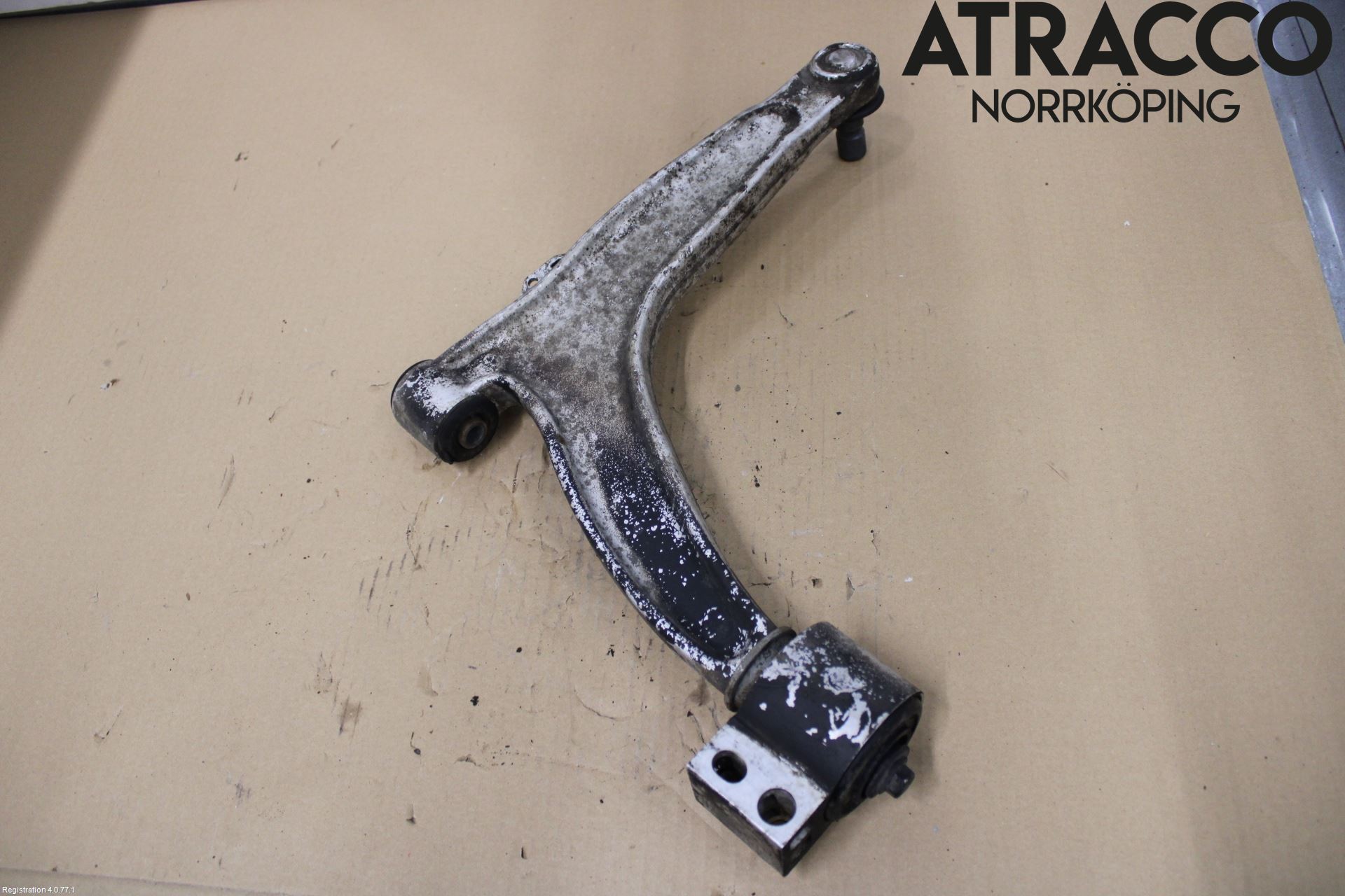 Saab 9-3 VER 2 Bärarm Fram Undre Vä