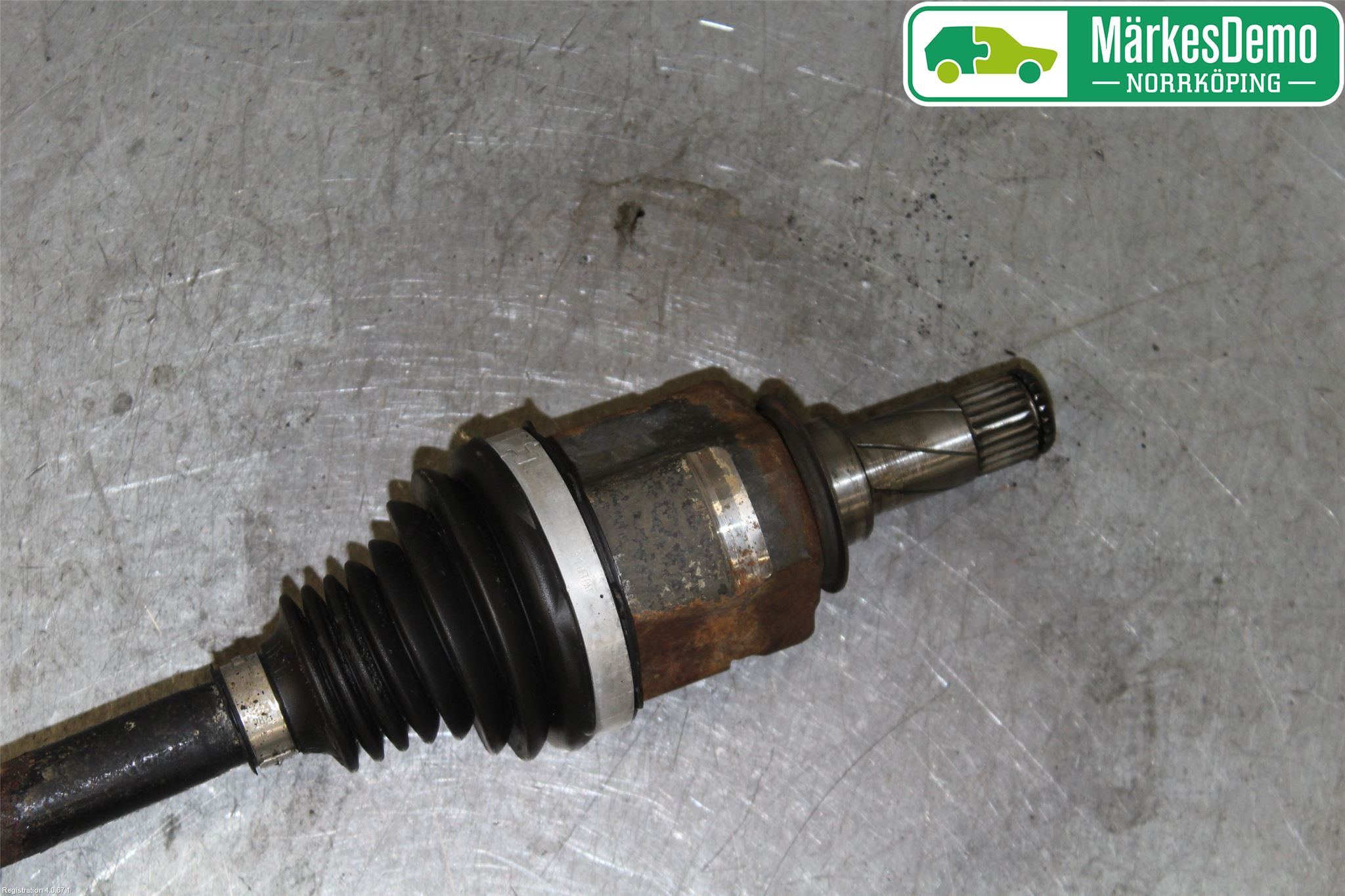 Opel CORSA D 07-14 Drivaxel Fram Vänster