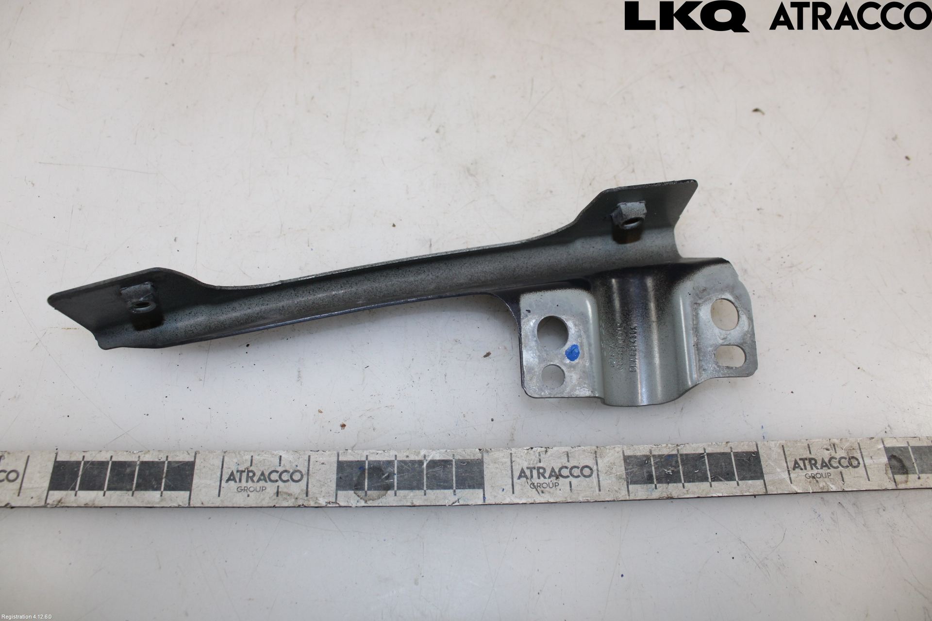Volkswagen VW TIGUAN 16-24 Skärmfäste Fram Hö
