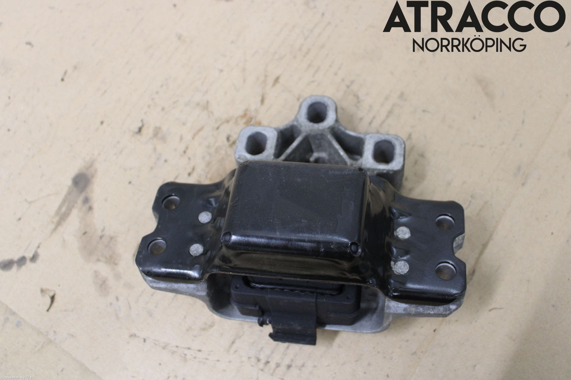 Audi A3/S3     04-05 Växellådsfäste