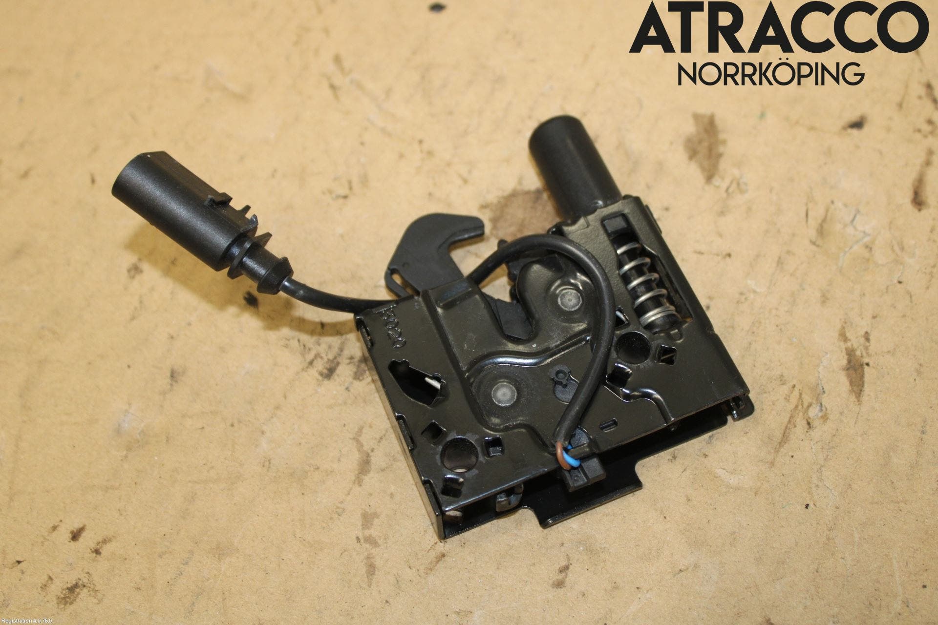 Volkswagen VW GOLF / E-GOLF VIII 20- Huvlås