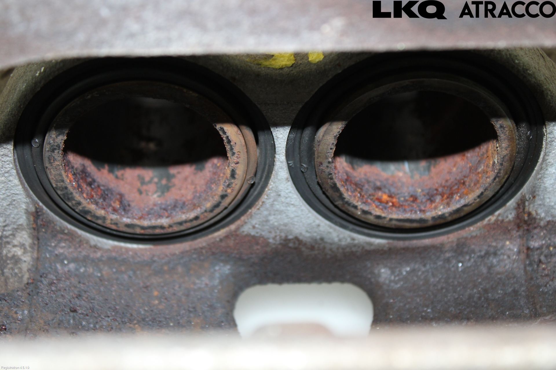 Audi Q4 E-TRON FZ 22- Bromsok Fram Höger