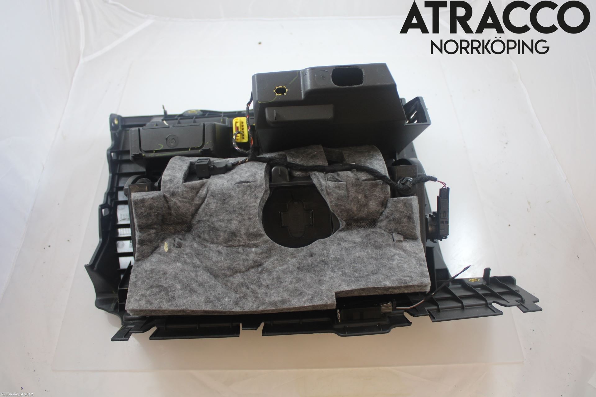 Audi Q5/SQ5 17- Handskfack