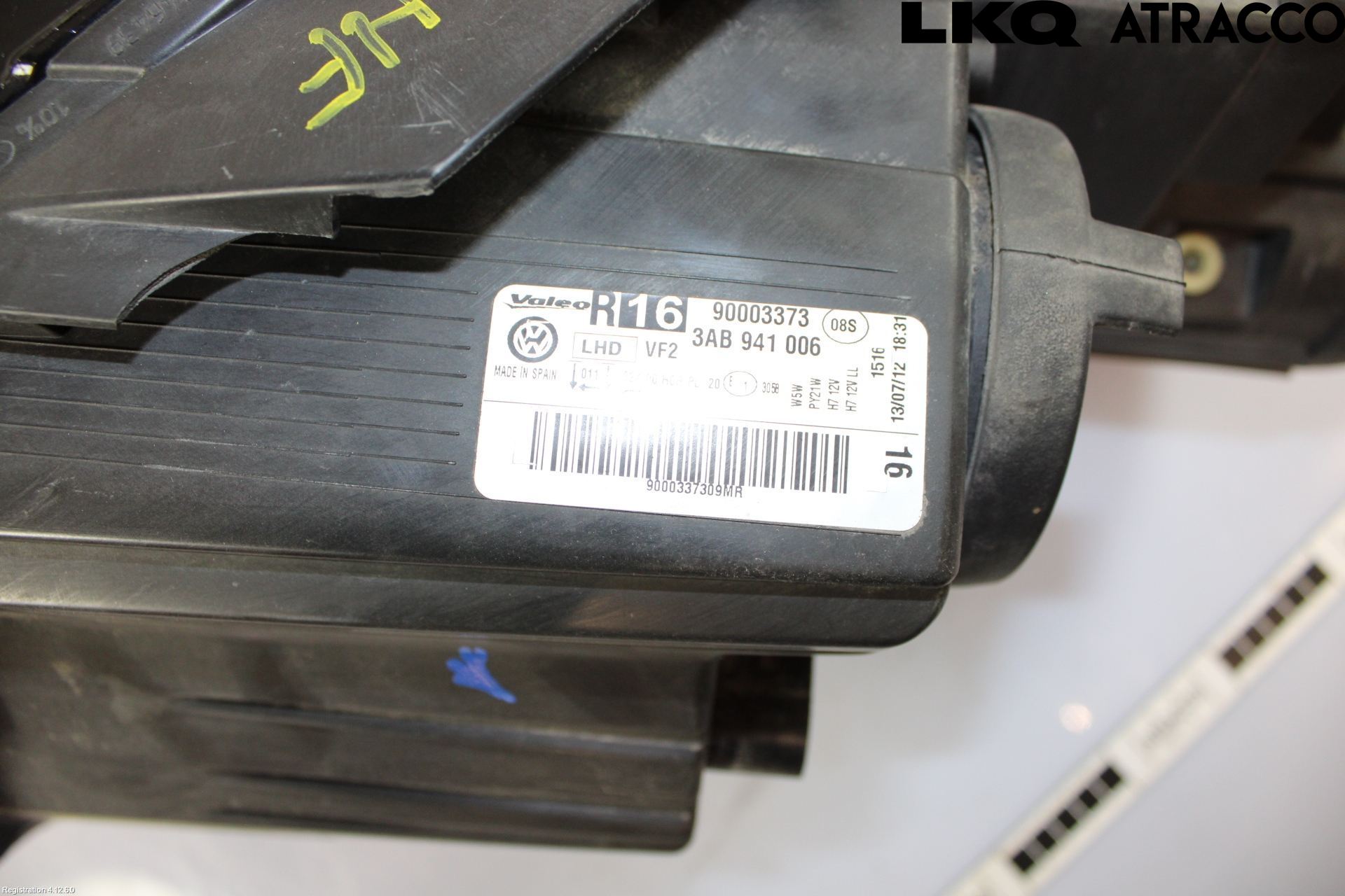 Volkswagen VW PASSAT 11-14 Strålkastare Höger