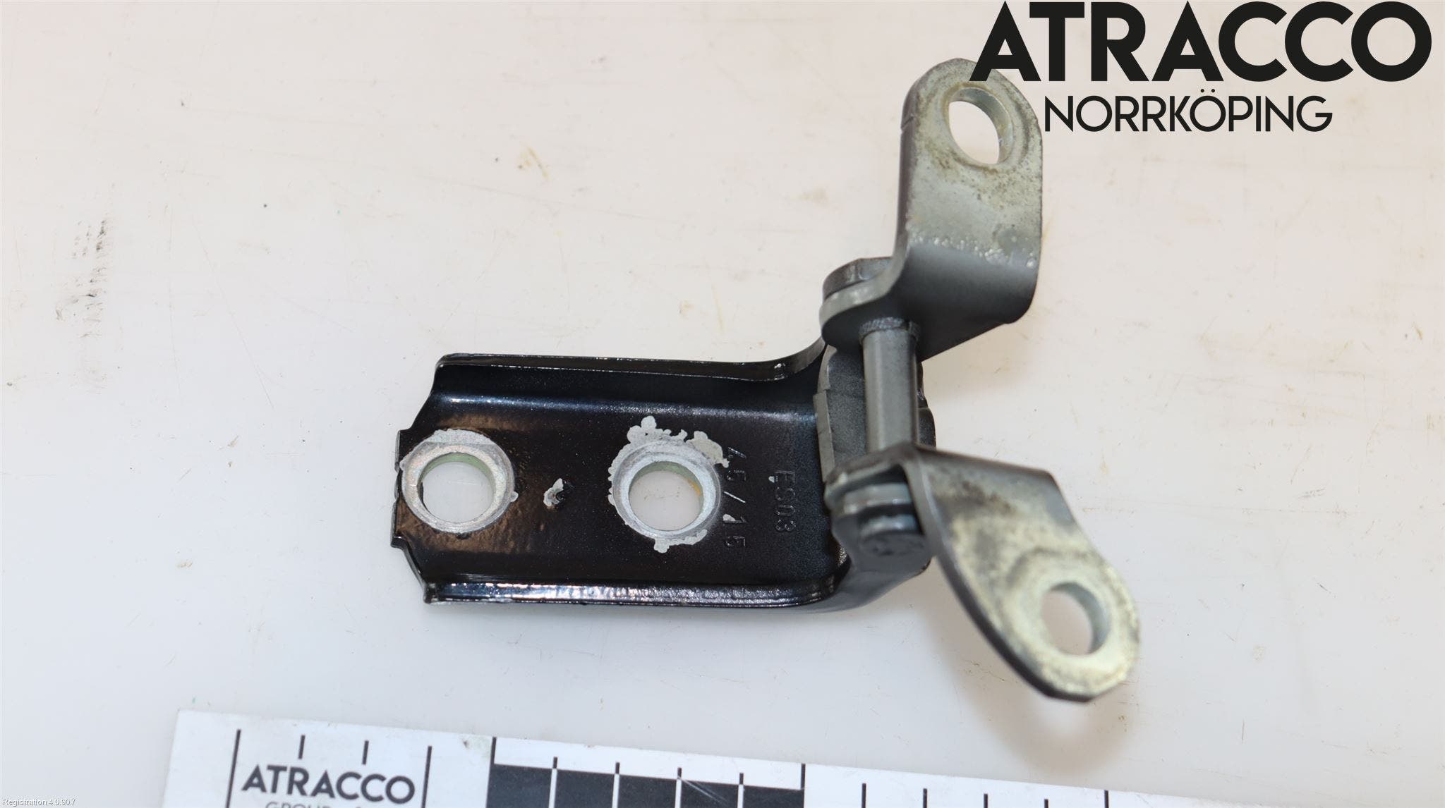 Toyota AVENSIS 16-18 Dörrgångjärn