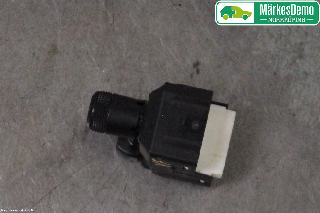 Toyota C-HR 16-23 Strömställare Spegel