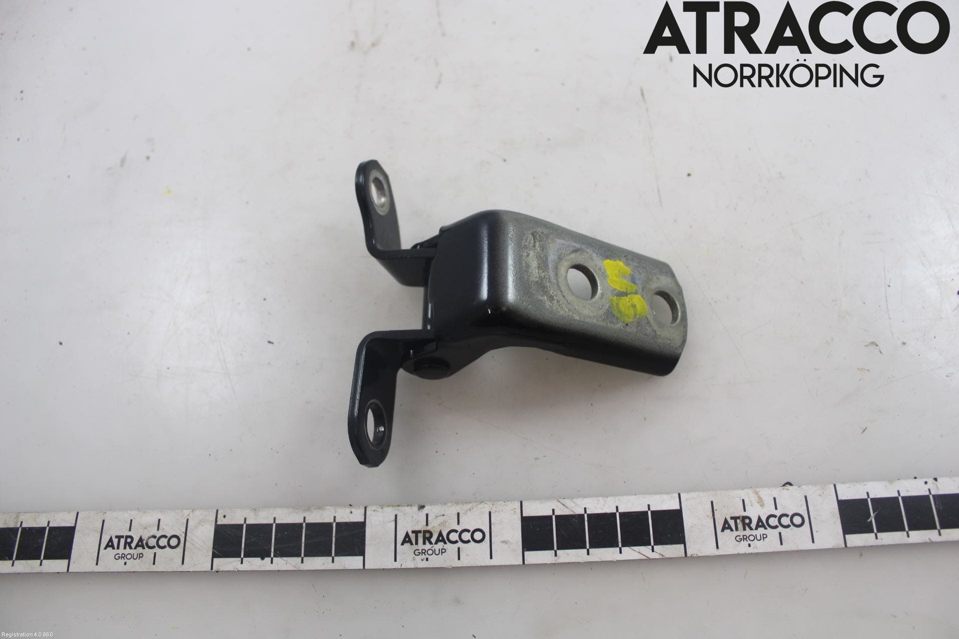 Toyota YARIS XP130 12-14 Dörrgångjärn