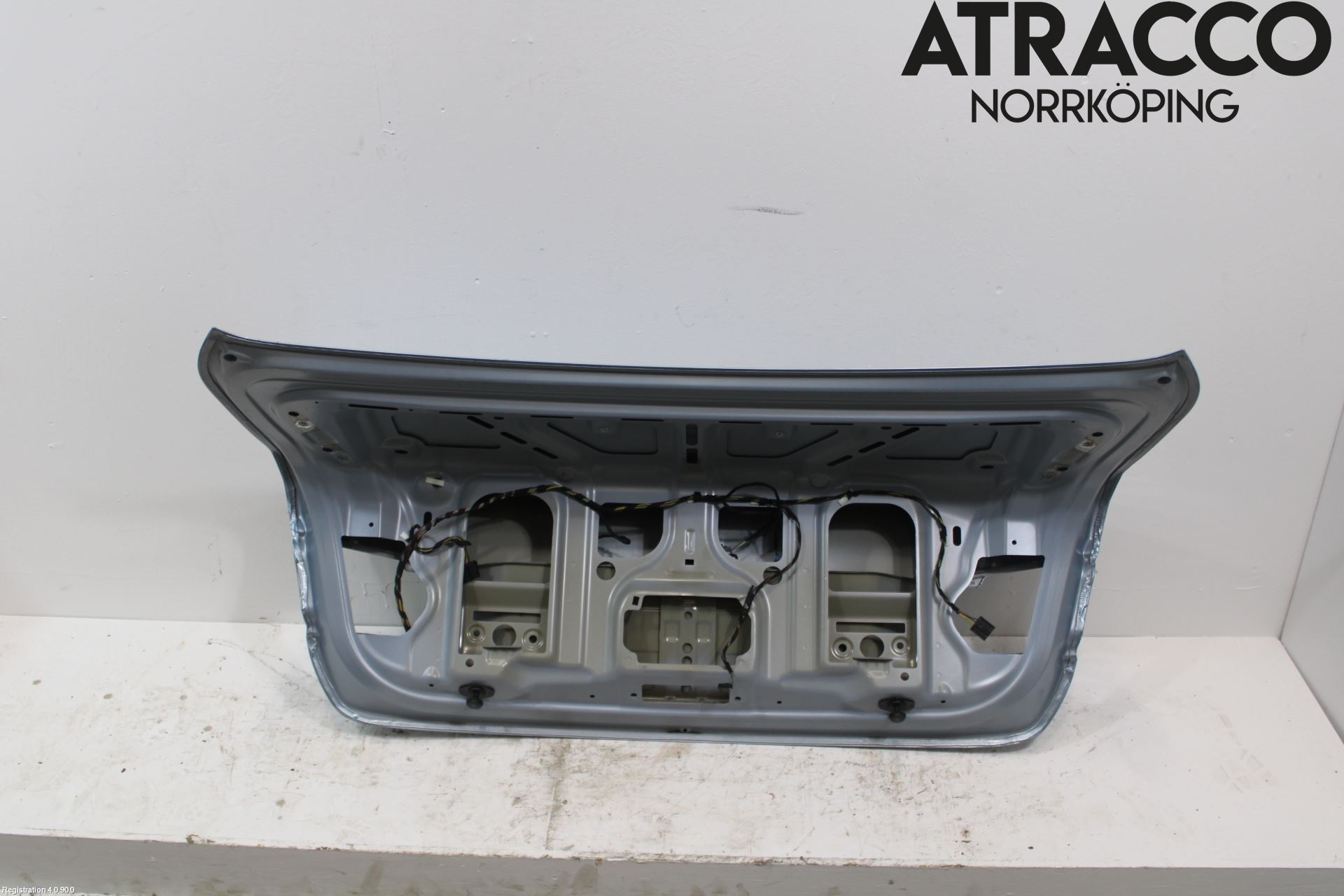 BMW 3 F30/F31/F80 12-19 Baklucka (Ej Med Ruta)
