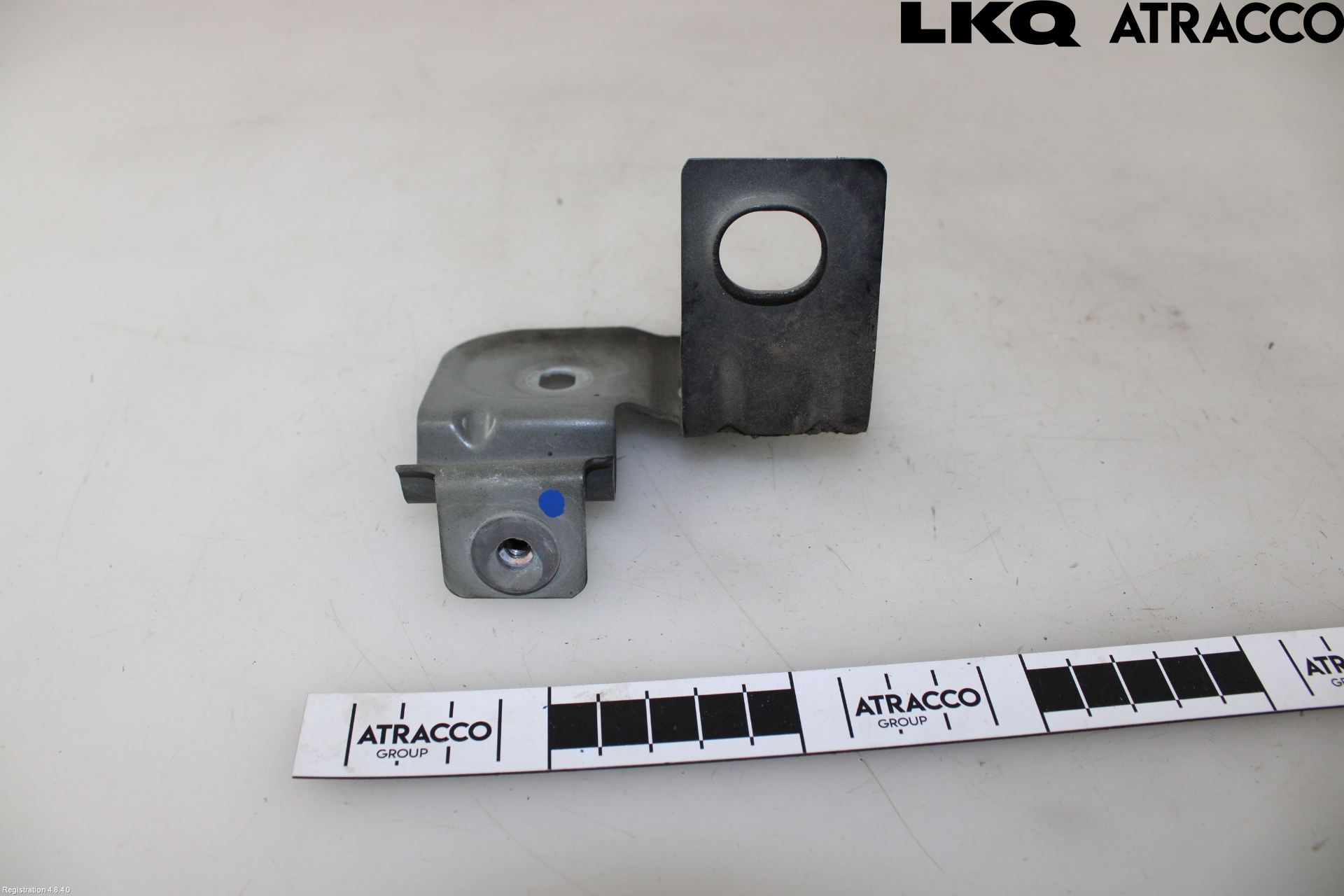 Audi Q7/SQ7 Skärmfäste Fram Hö