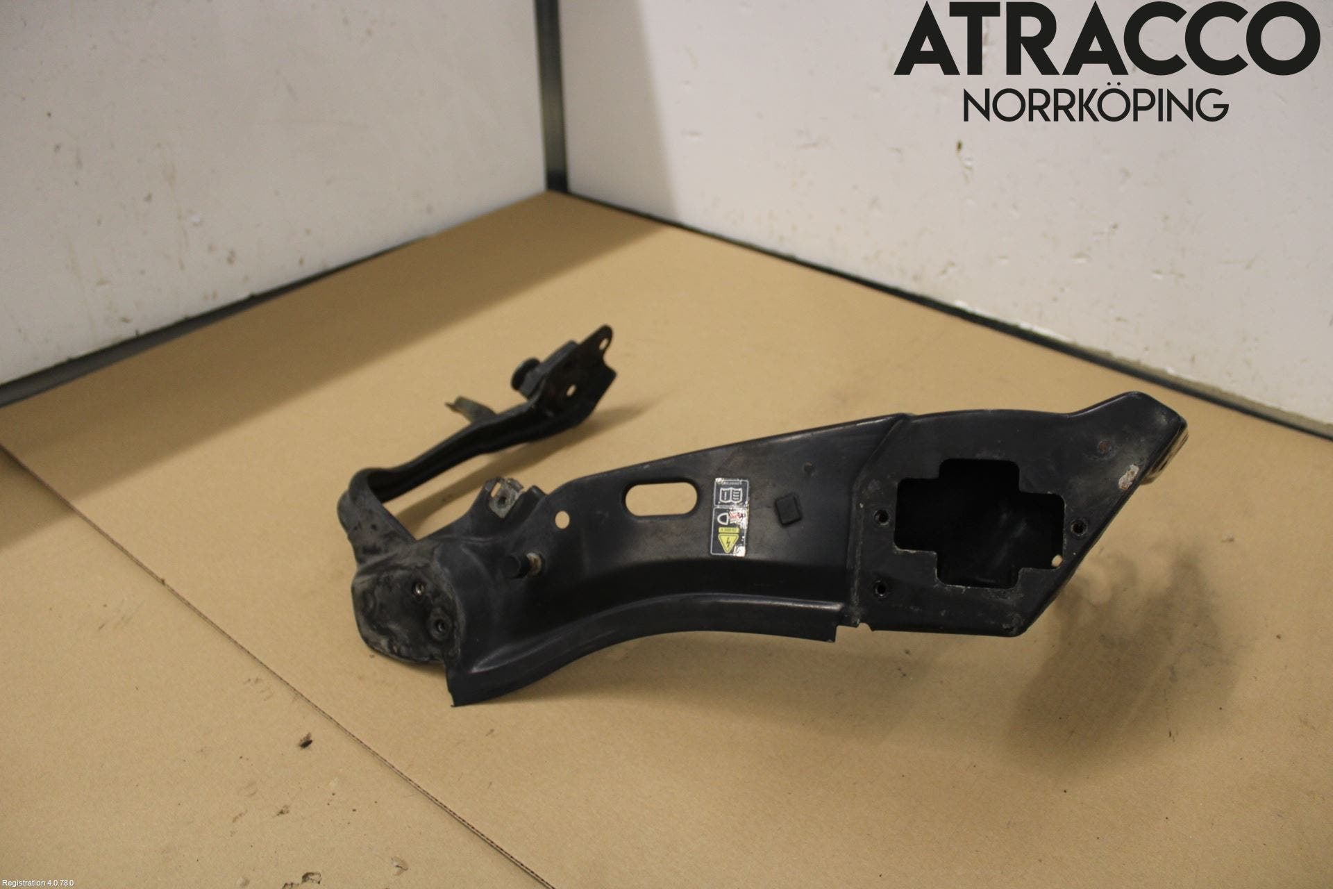 Mercedes-Benz MB S-KLASS (W221) 05-13 Strålkastarsarg Vänster