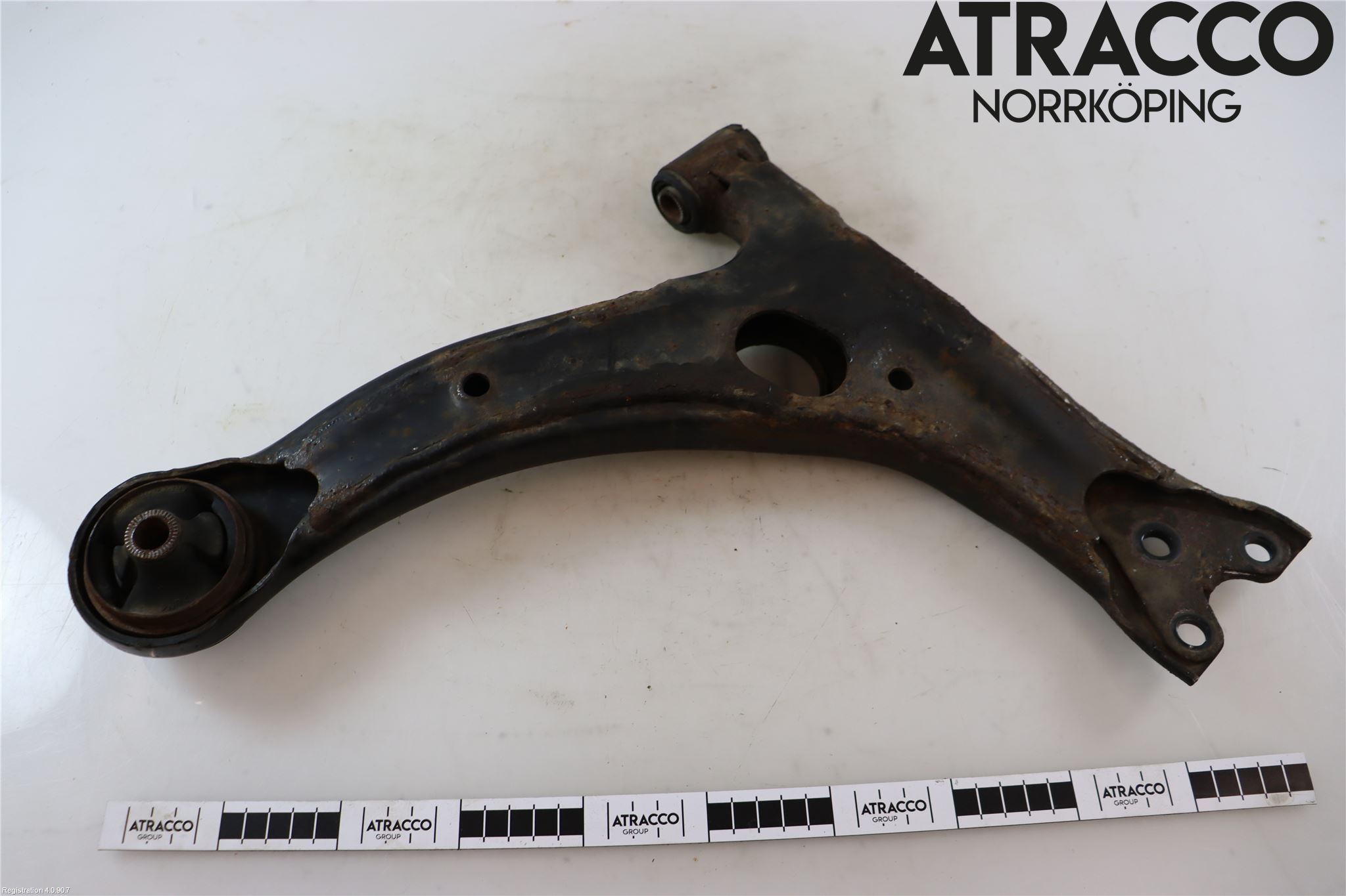 Toyota COROLLA VERSO 04-07 Bärarm Fram Undre Vä