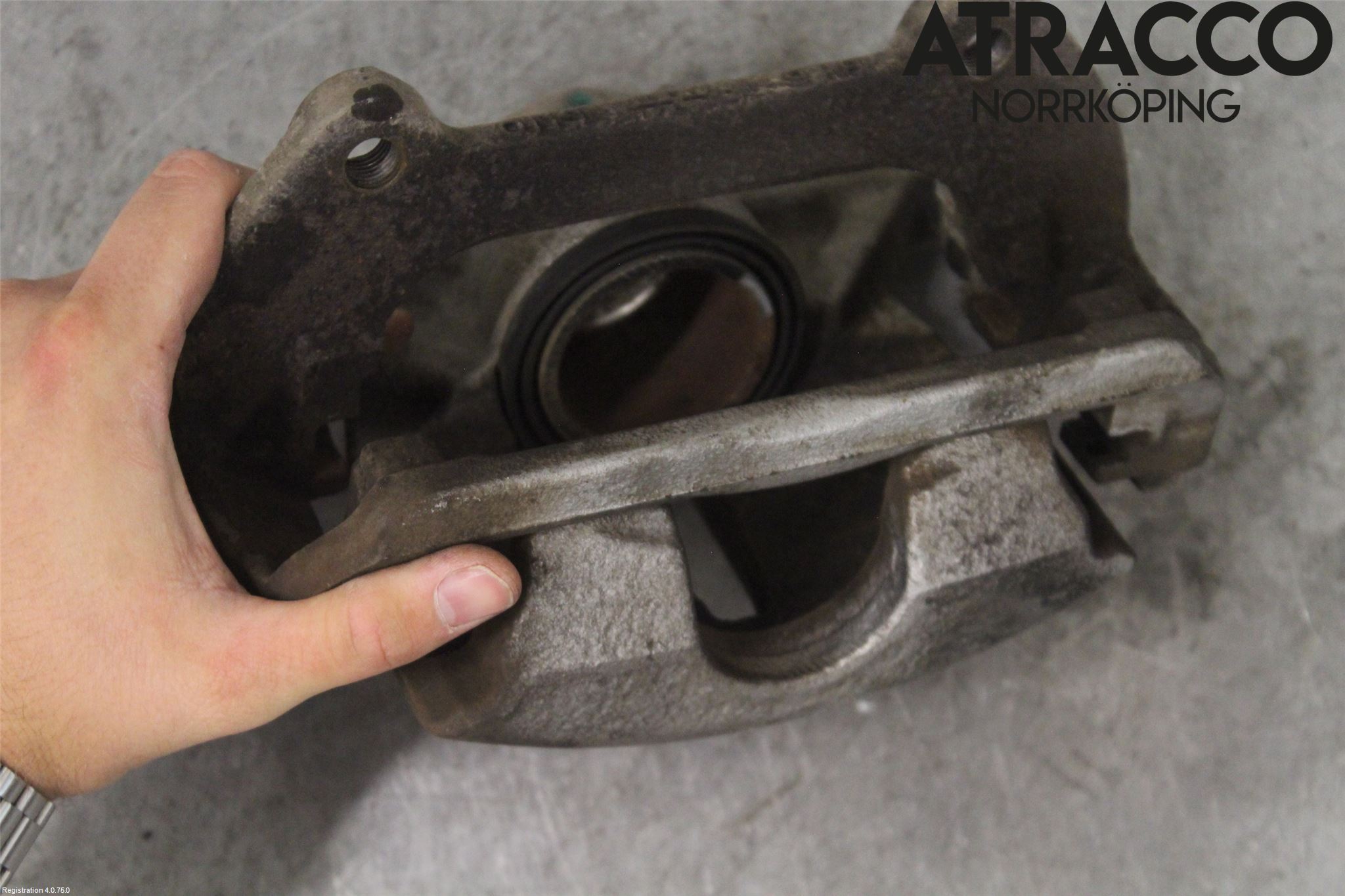 Skoda SUPERB 09-15 Bromsok Fram Höger