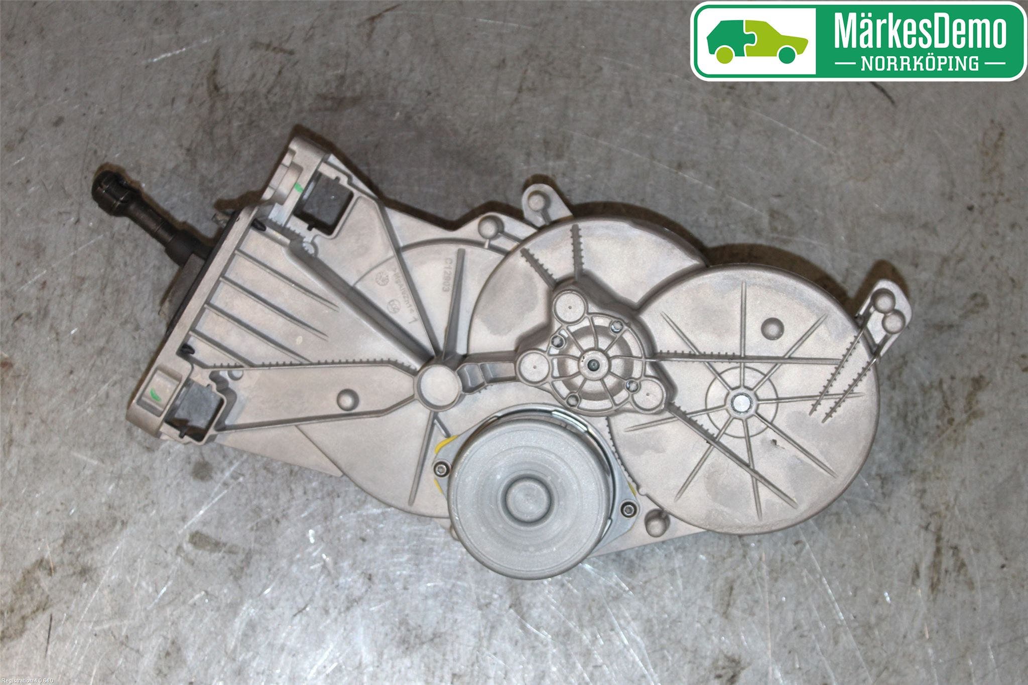 Mercedes-Benz MB C-KLASS (W205) 14-21 Bakluckeöppnare Automatisk