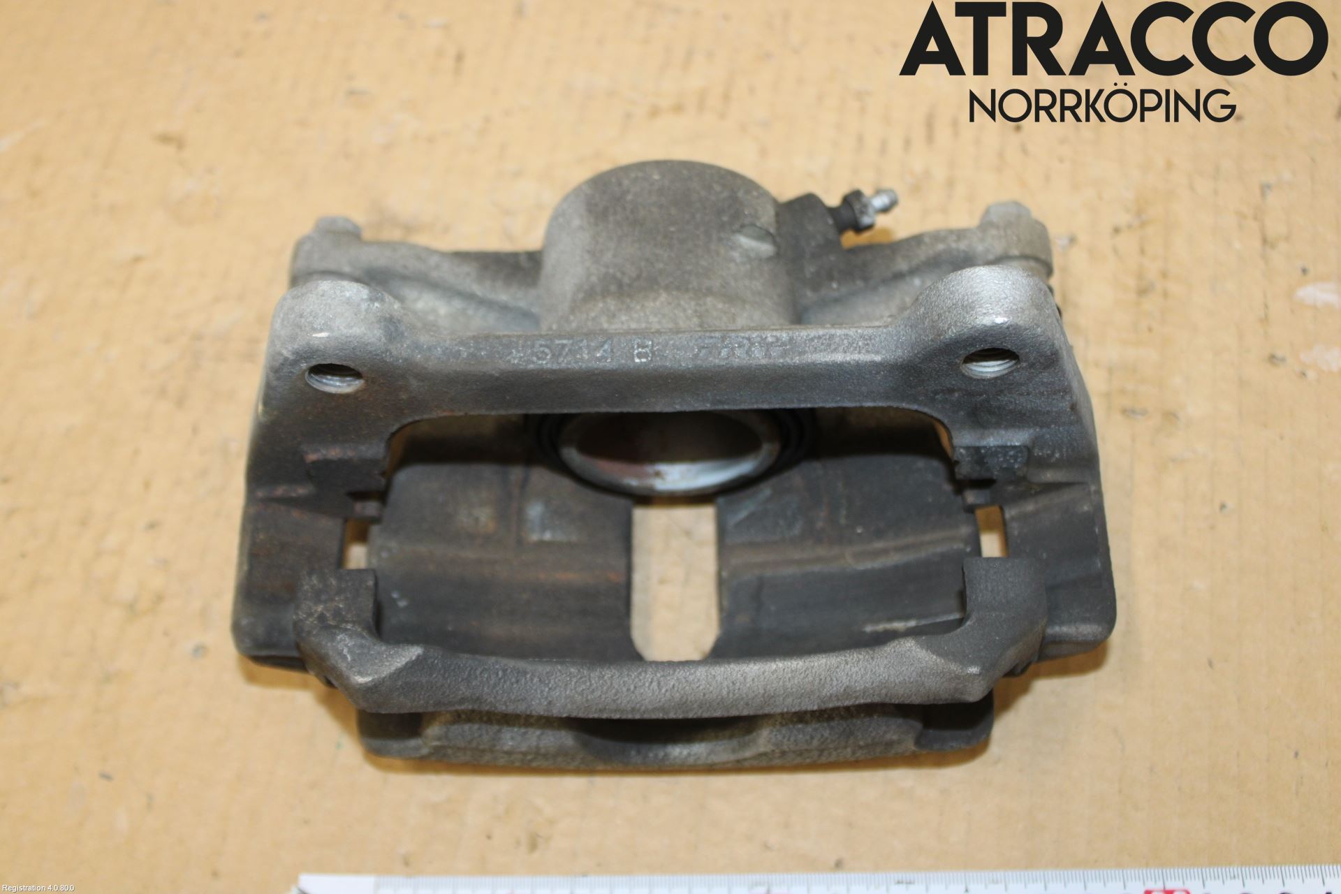 Audi Q3 F3 19- Bromsok Fram Höger