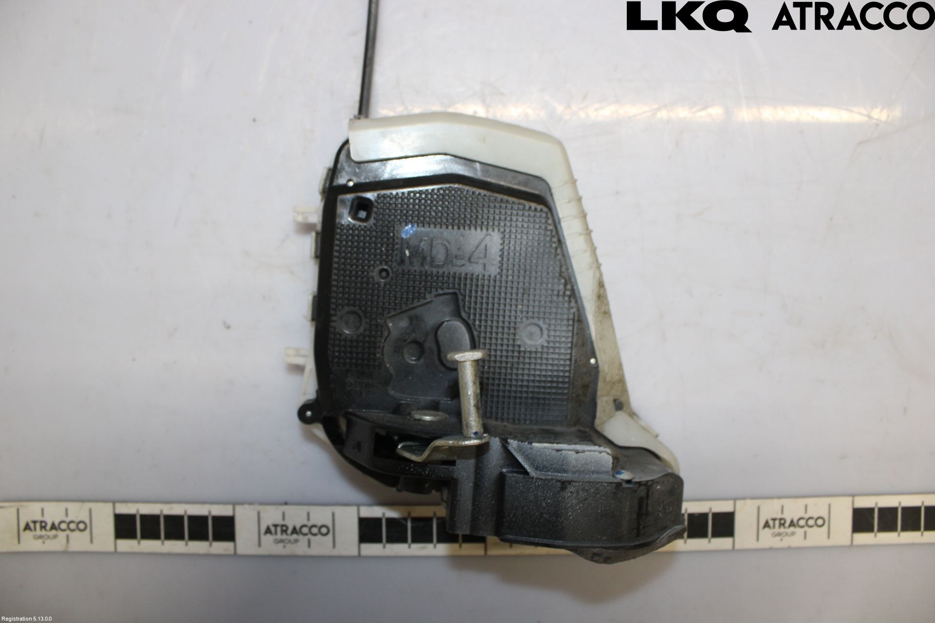 Toyota YARIS XP130 12-14 Låskista-Dörrlås