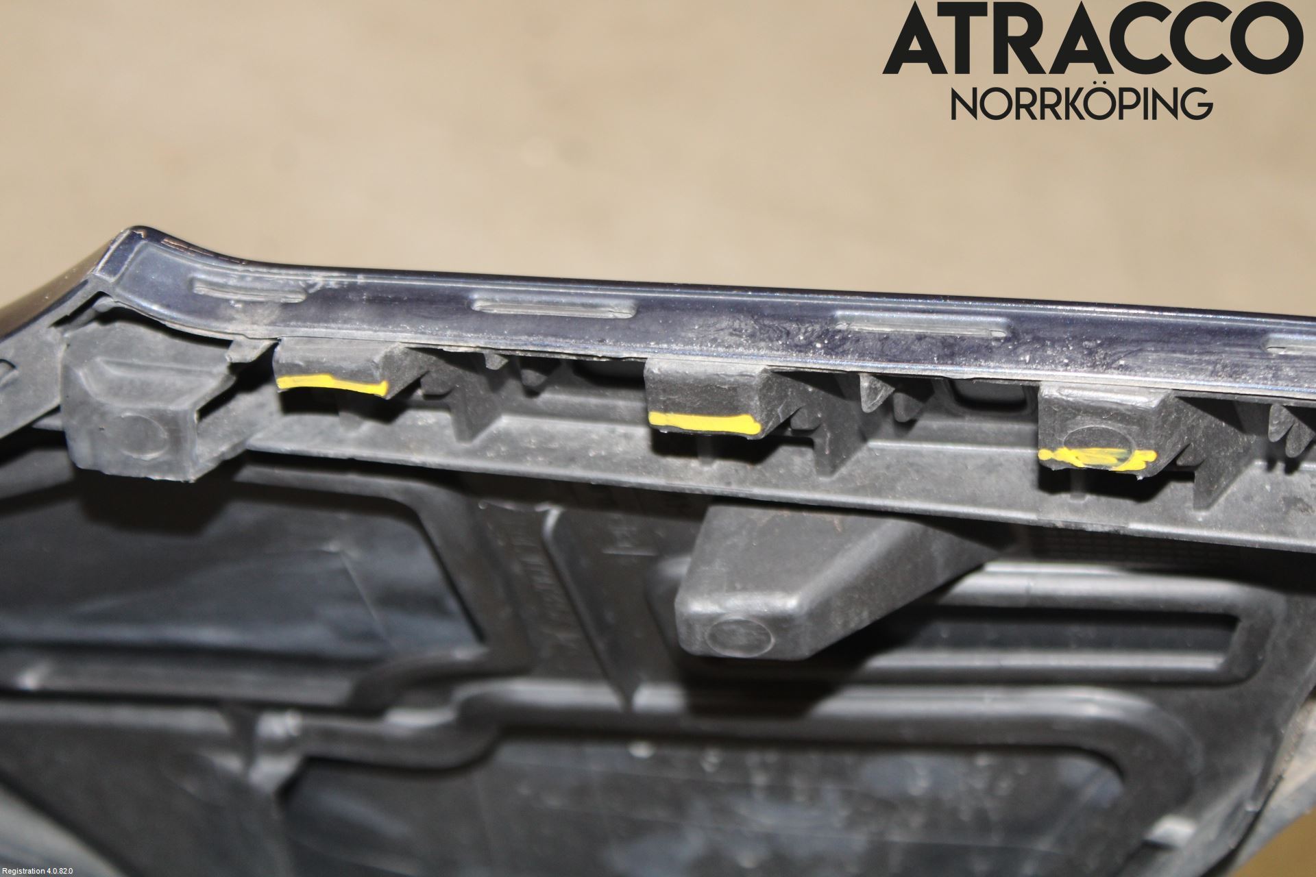 Volkswagen VW EOS  11- Stötfångarbeklädnad Fram