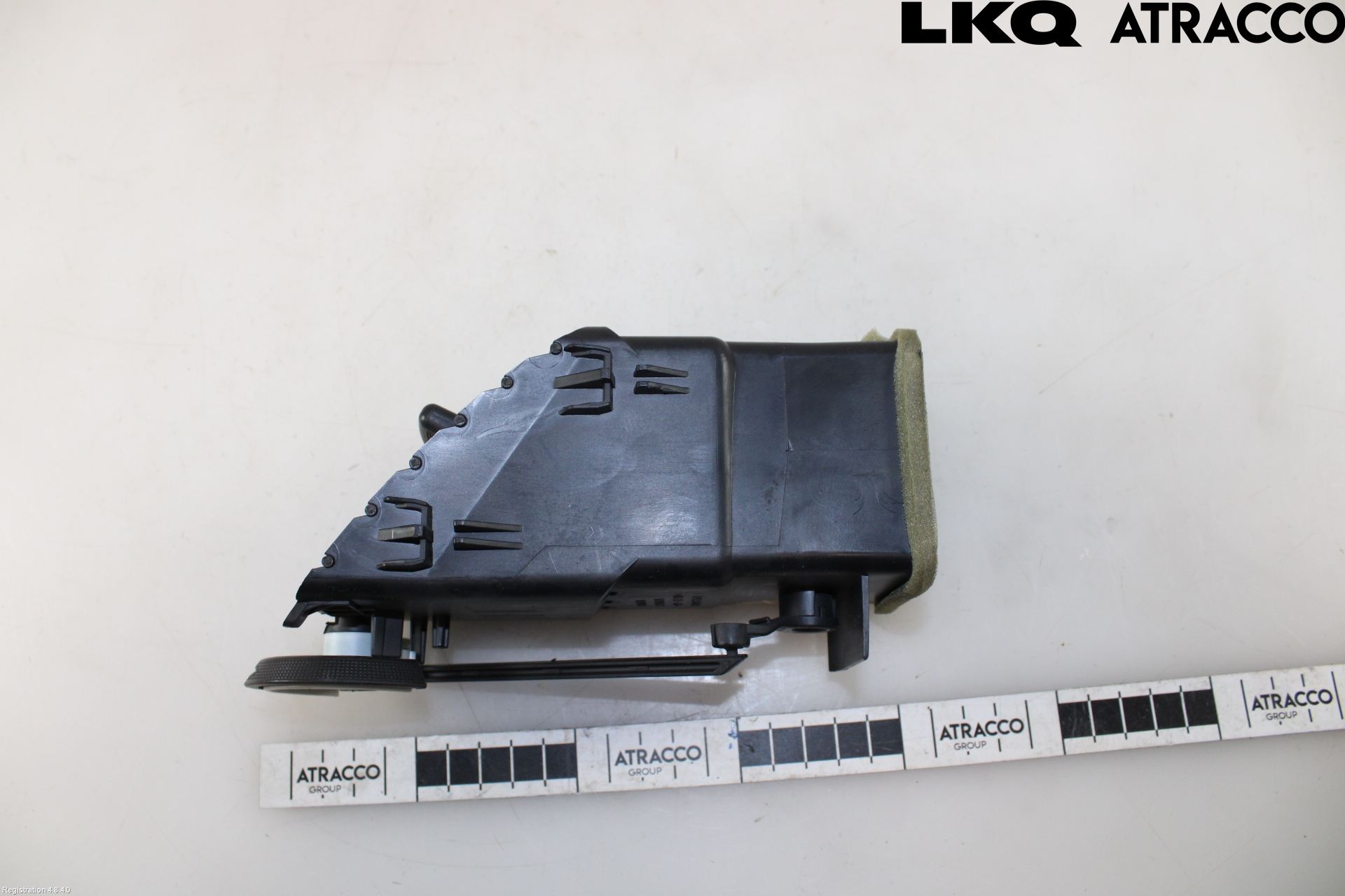 Cadillac ESCALADE Defrosterkanal-Munstycke