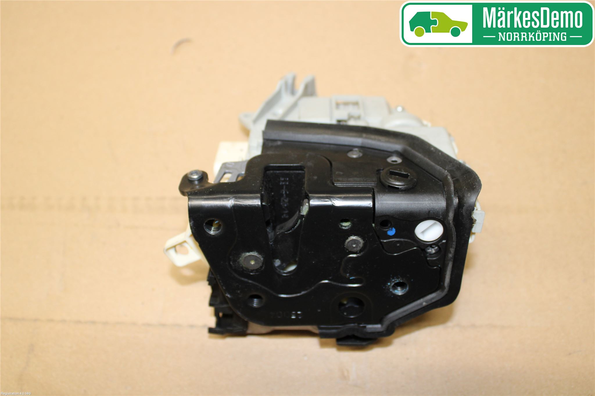 Audi A4 12-15 Låskista-Dörrlås