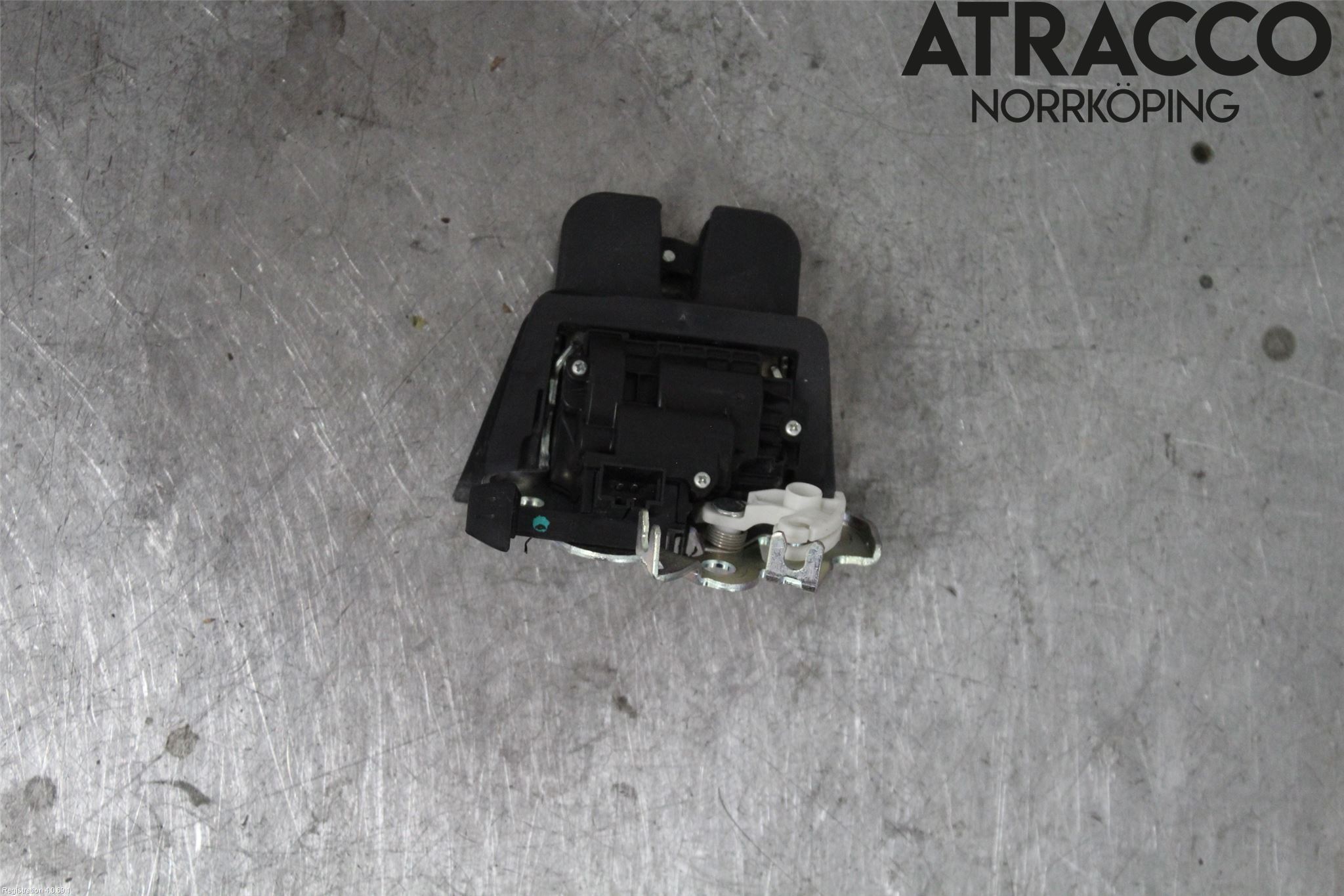Audi A4 12-15 Låskista Baklucka
