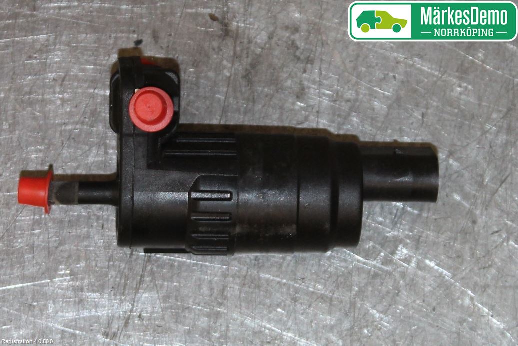 Volkswagen VW CADDY 11-15 Spolarpump Vindruta
