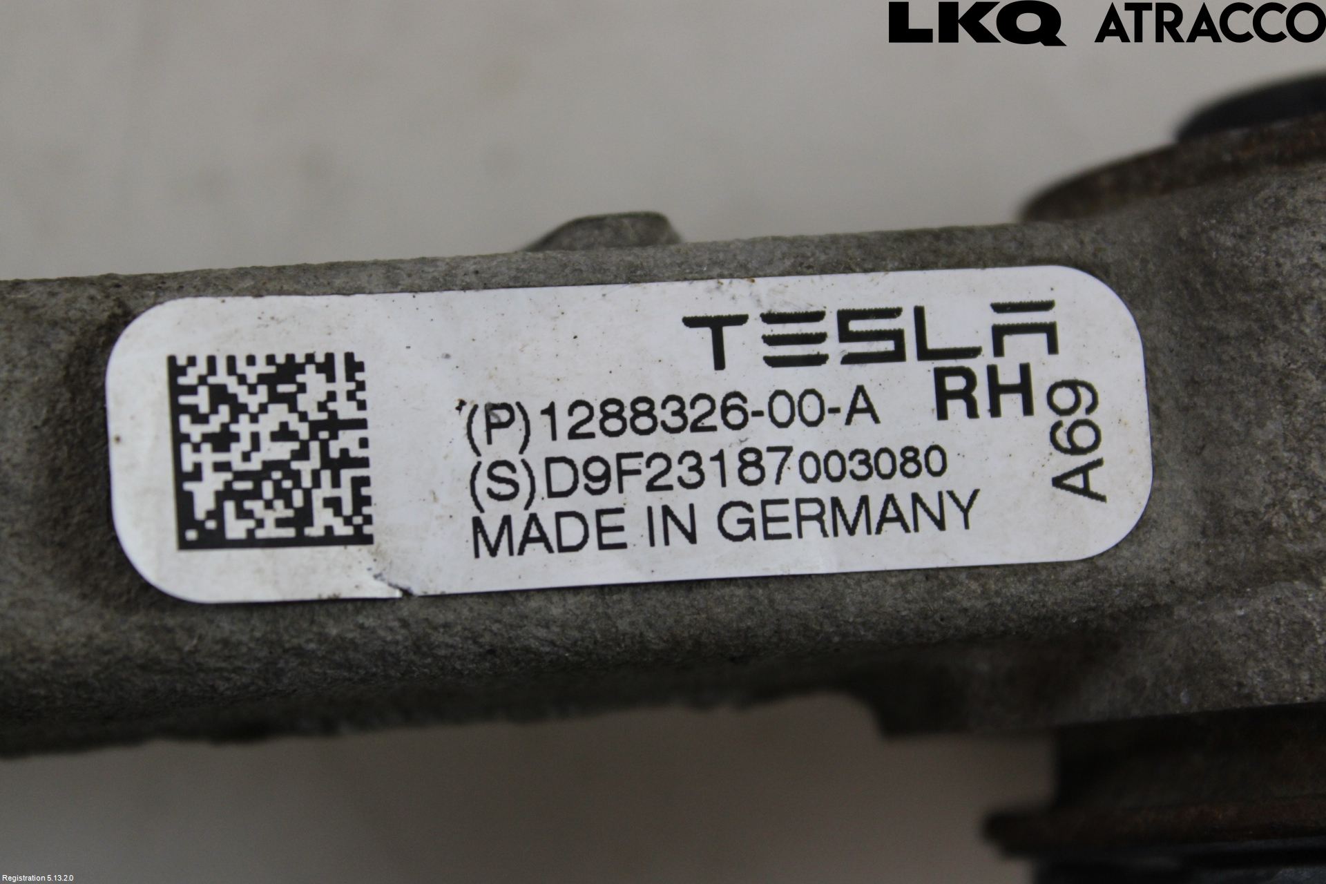Tesla MODEL Y 21- Bärarm Fram Övre Hö