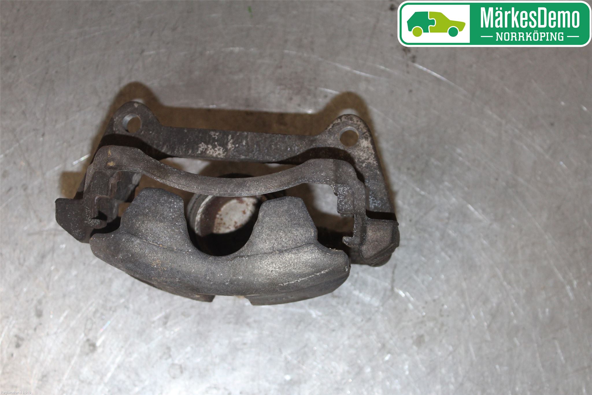 Volkswagen VW PASSAT 15-19 Bromsok Fram Höger