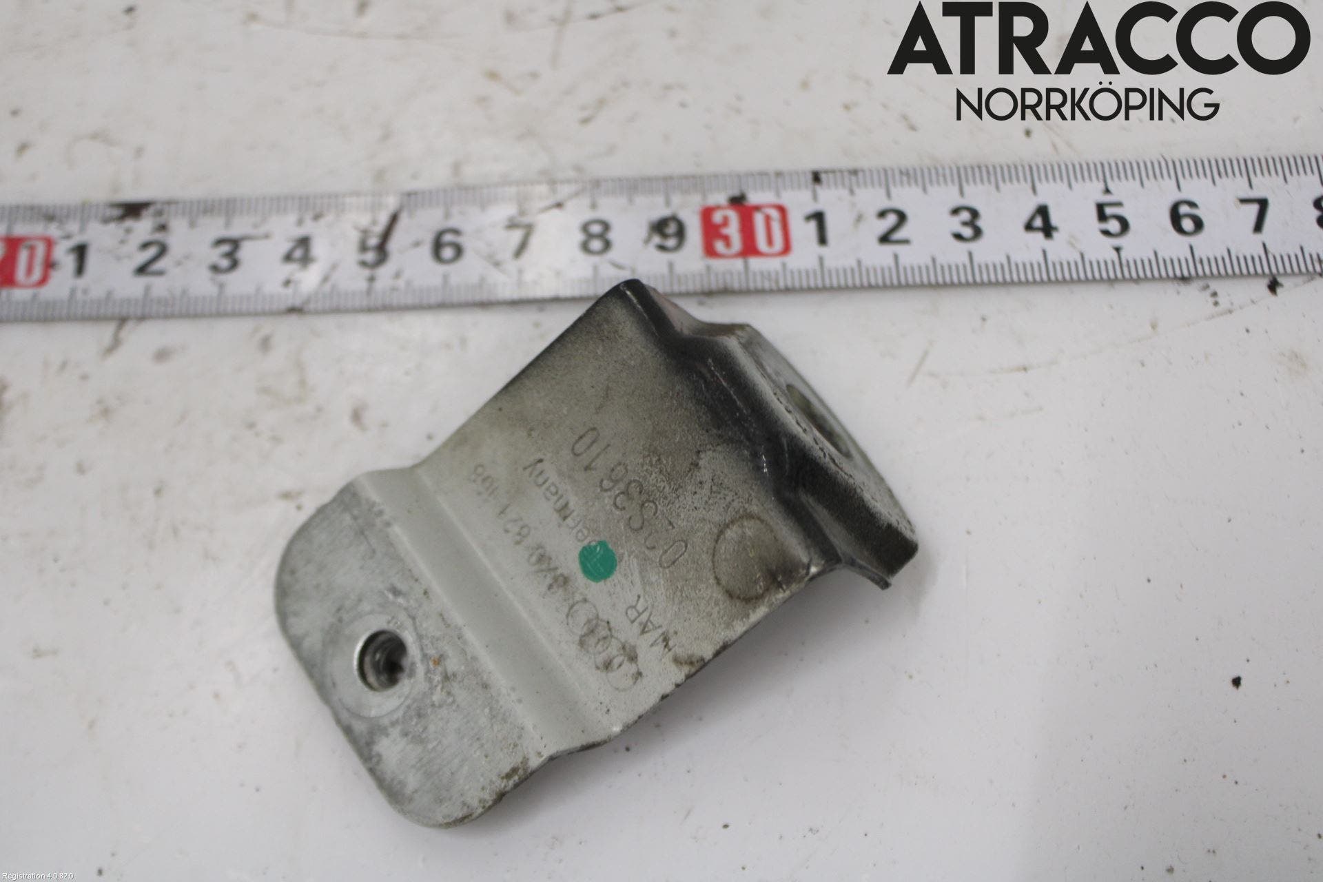 Audi A1/S1 11-18 Skärmfäste Fram Hö