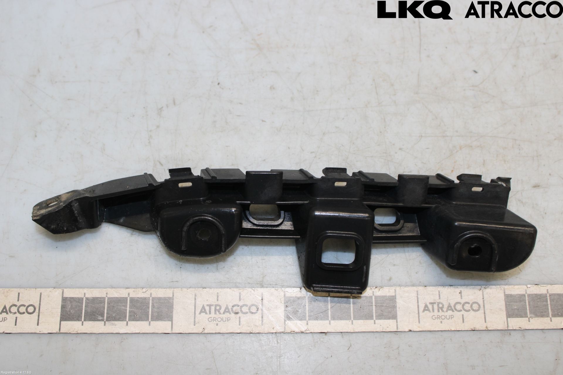 Volkswagen VW PASSAT 11-14 Stötfångarfäste Fram Vä