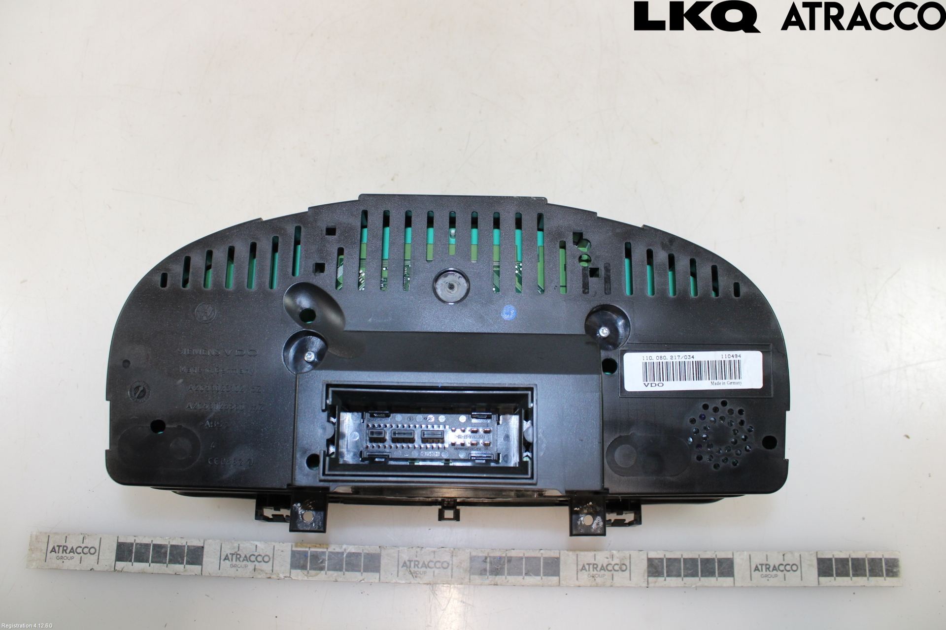 Volkswagen VW CADDY      04-10 Instrument Komb