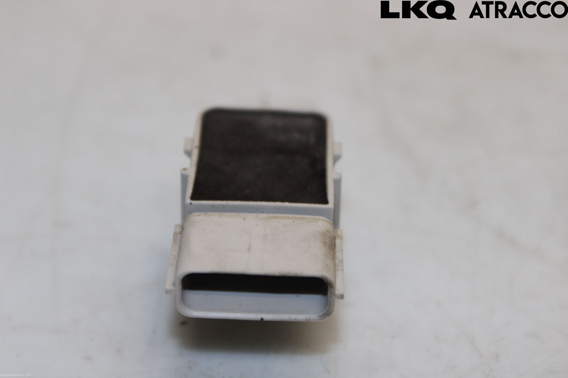 Kia CARENS III 13-19 Parkeringshjälp Frontsensor