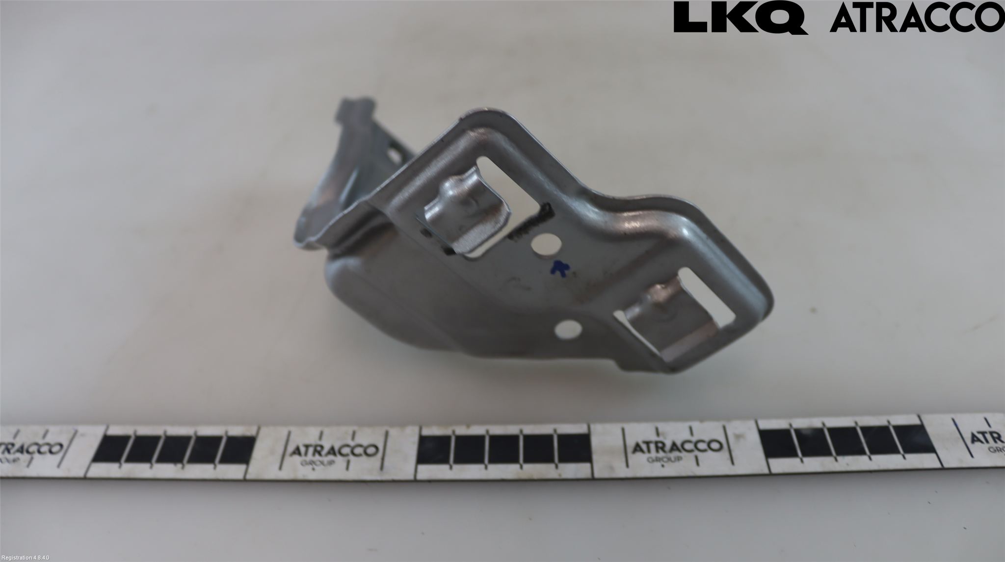 Toyota COROLLA 02-07 Skärmfäste Fram Hö