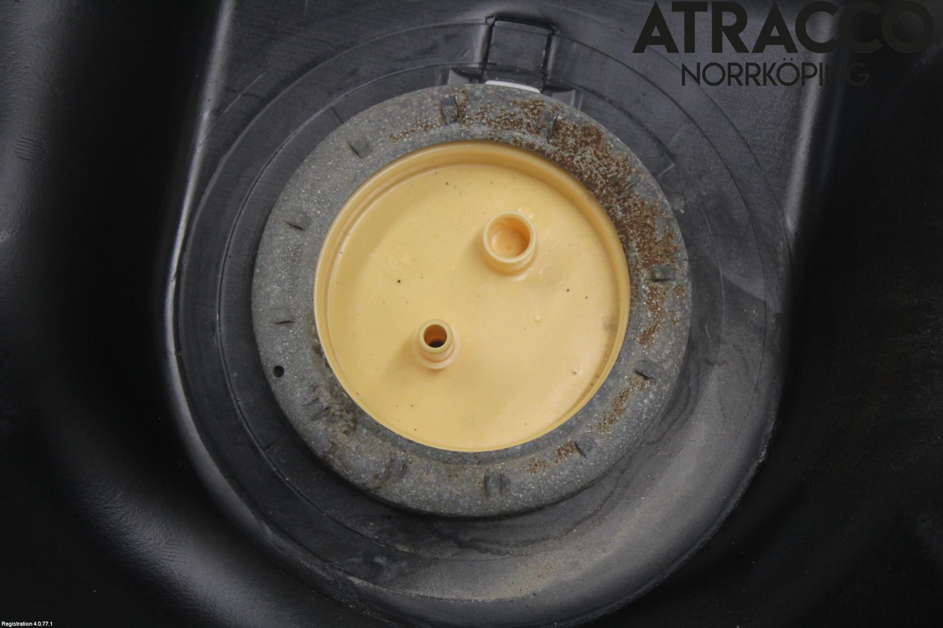 BMW X3 E83     03-10 Bränsletank Diesel