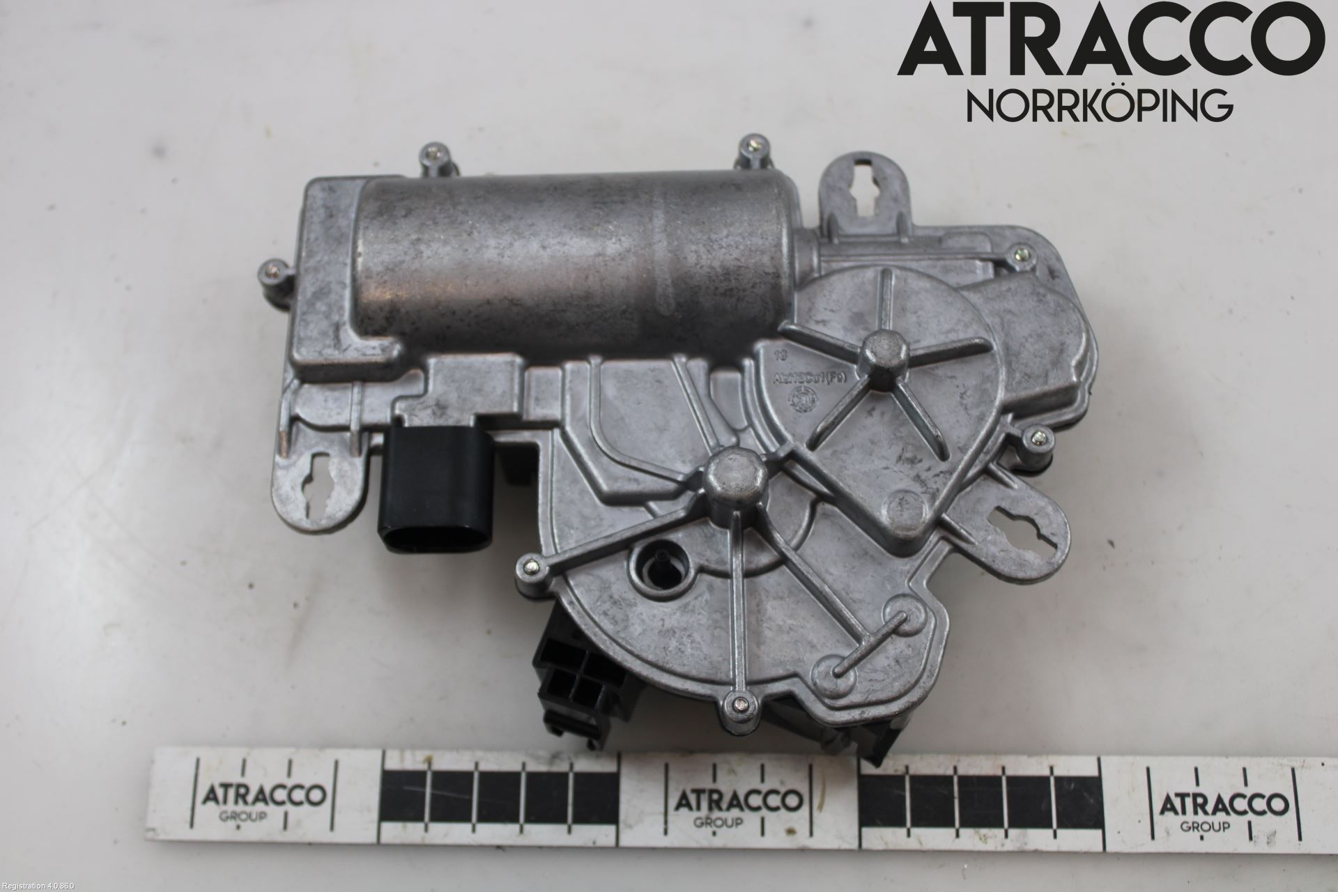 Audi Q3 F3 19- Bakluckeöppnare Automatisk