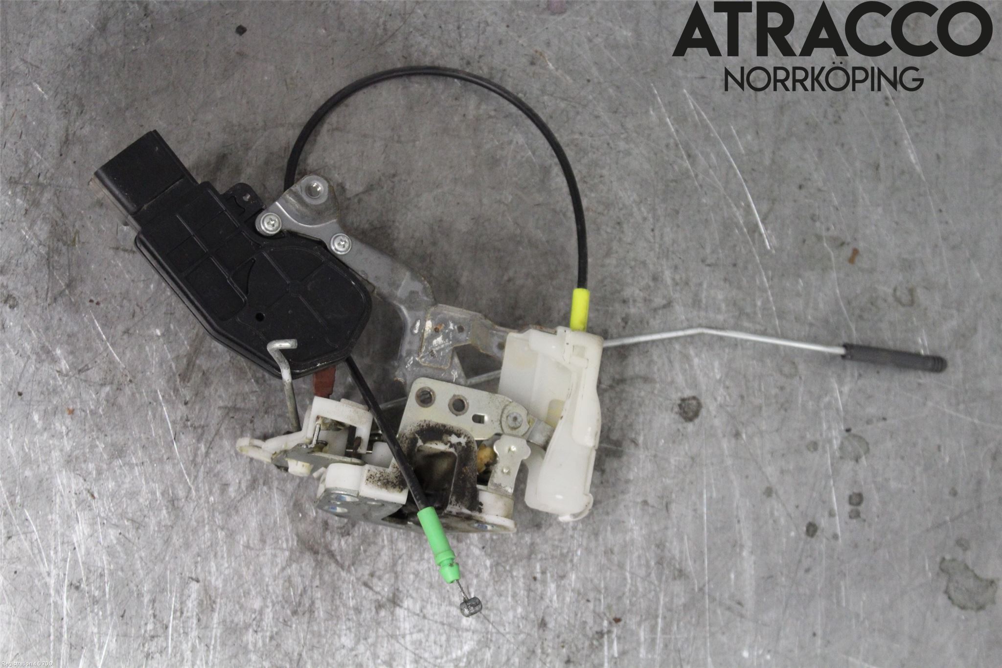 Toyota AYGO 06-14 Låskista-Dörrlås