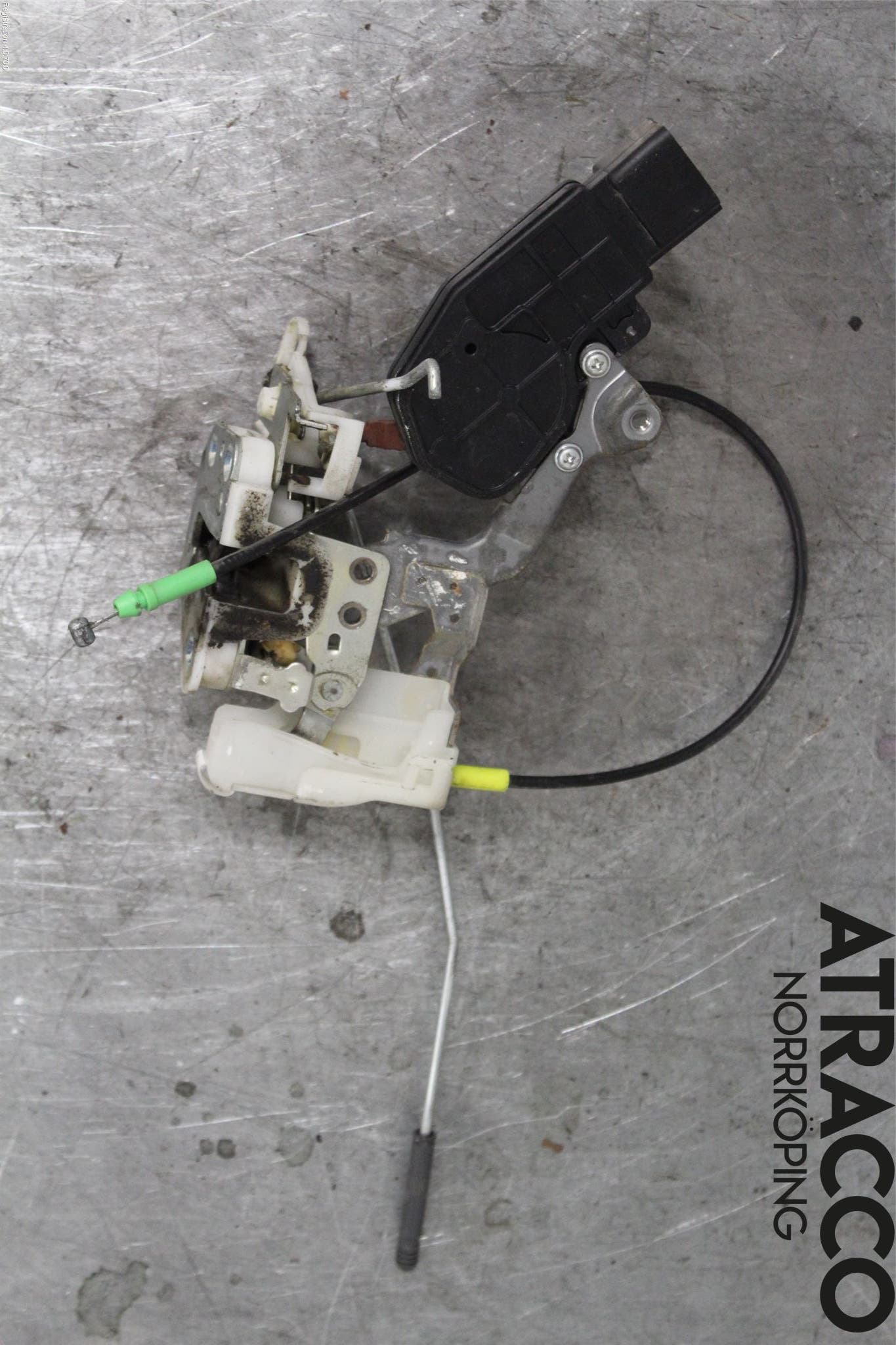 Toyota AYGO 06-14 Låskista-Dörrlås