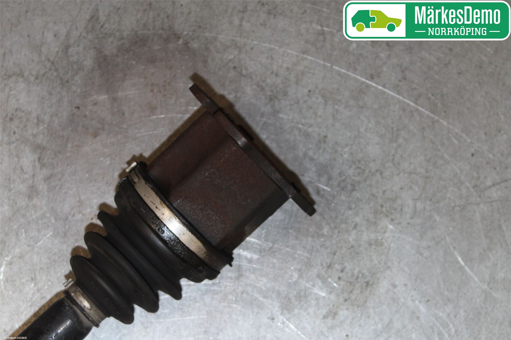 Audi A6/S6     05-11 Drivaxel Fram Höger