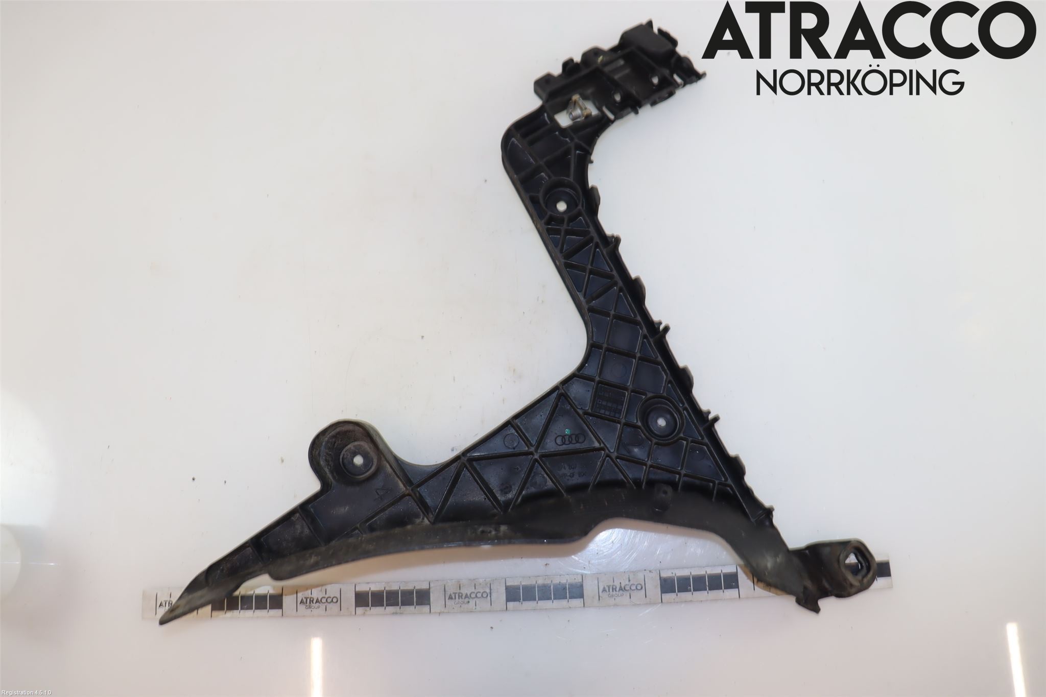 Audi A3/S3 05-13 Stötfångarfäste Bak Hö