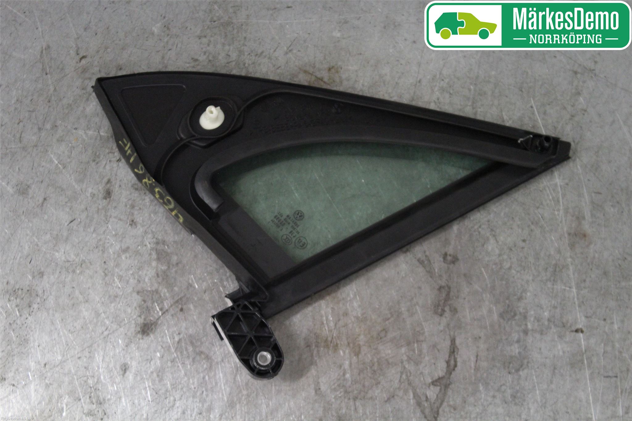 Volkswagen VW TIGUAN 16-24 Dörruta Fram Lilla Hö