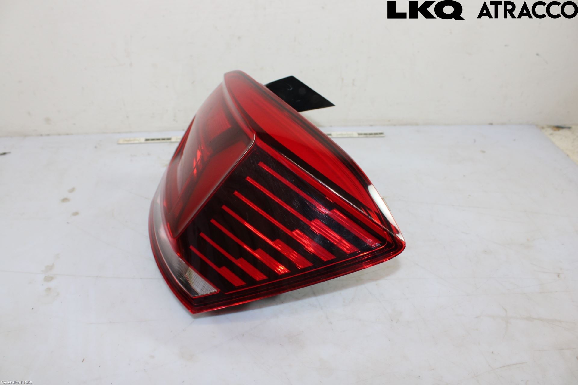 Volkswagen VW POLO VI 18->> Bakljus Höger