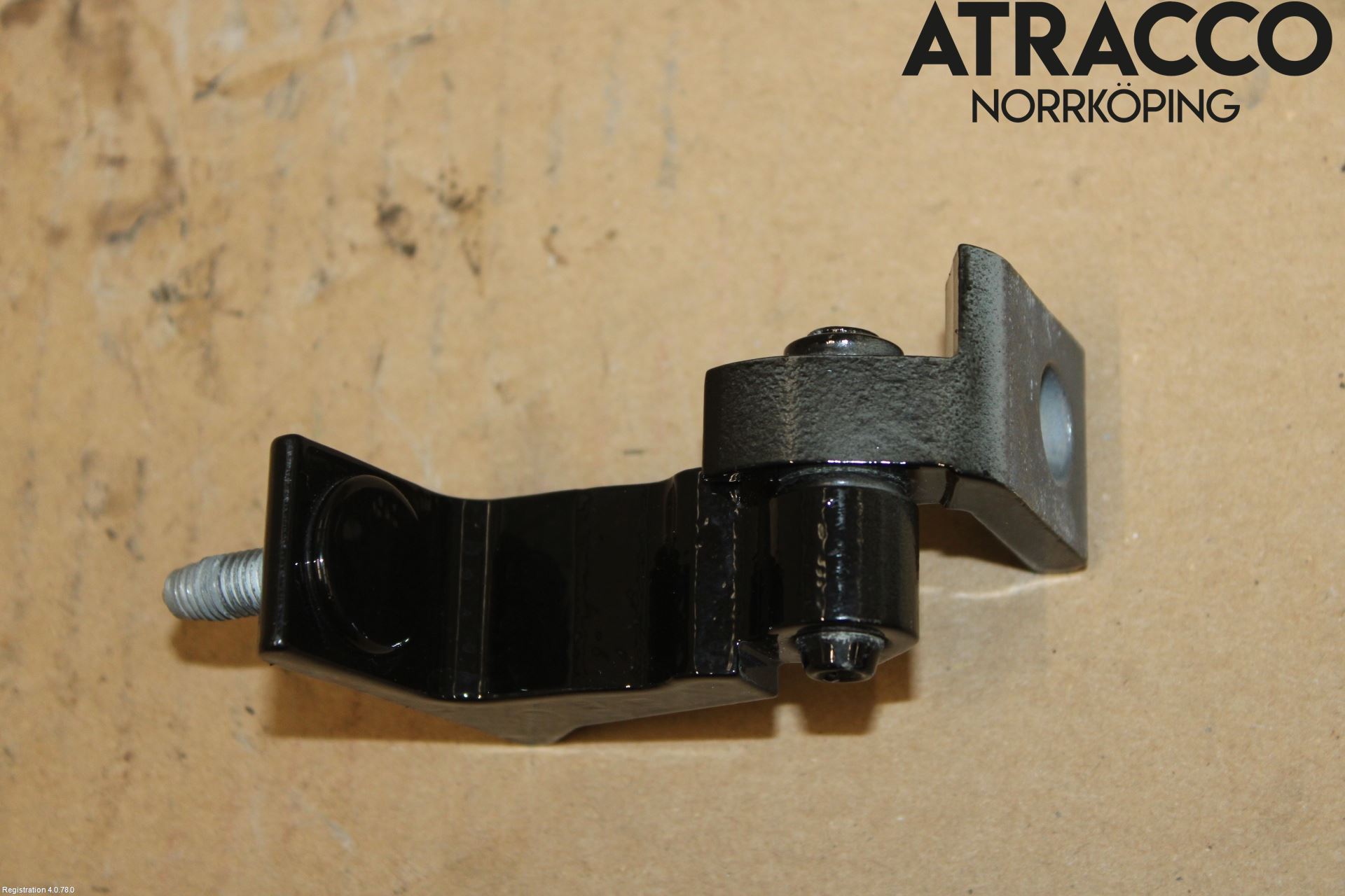 Audi A6 F2/C8 19- Dörrgångjärn