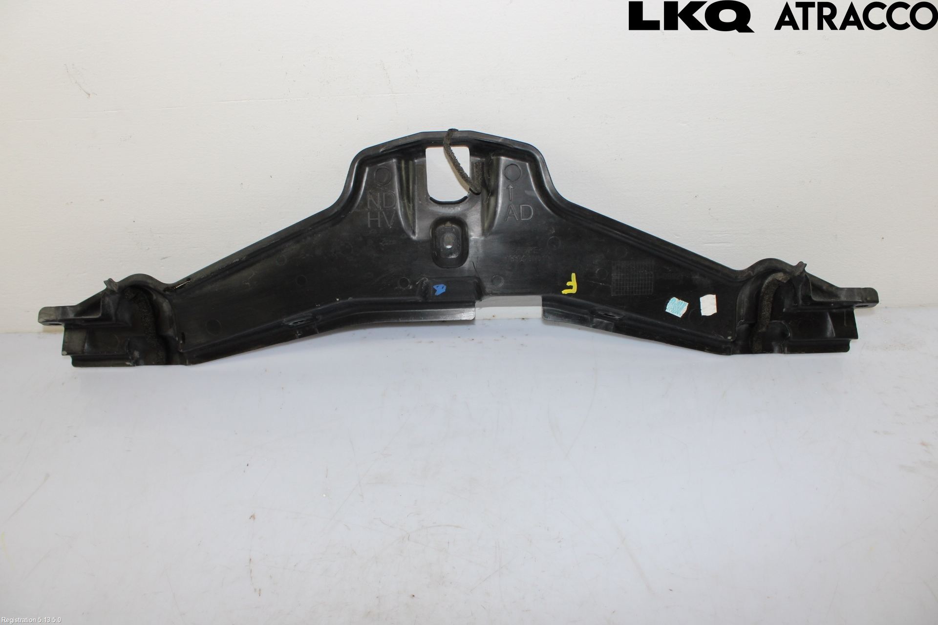 Toyota AURIS 13-19 Täckplast Front