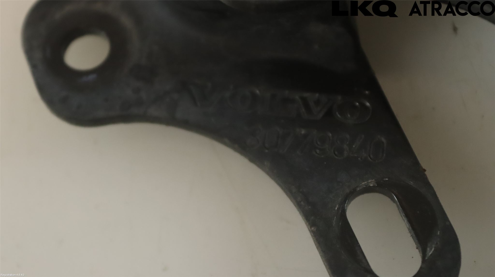 Volvo V70 08-13 Huv Spärr