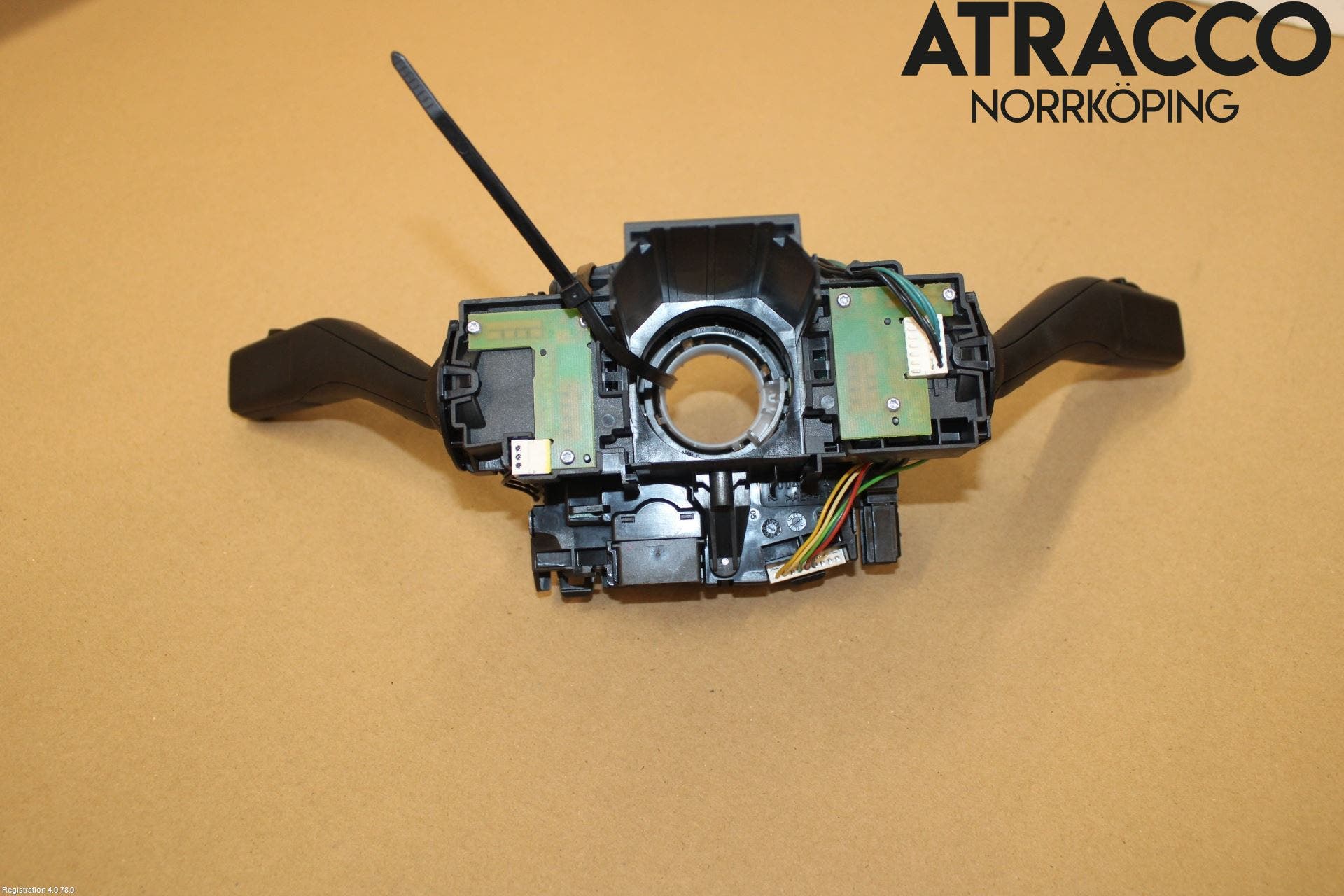 Volkswagen VW GOLF VI 09-13 Spakcentral