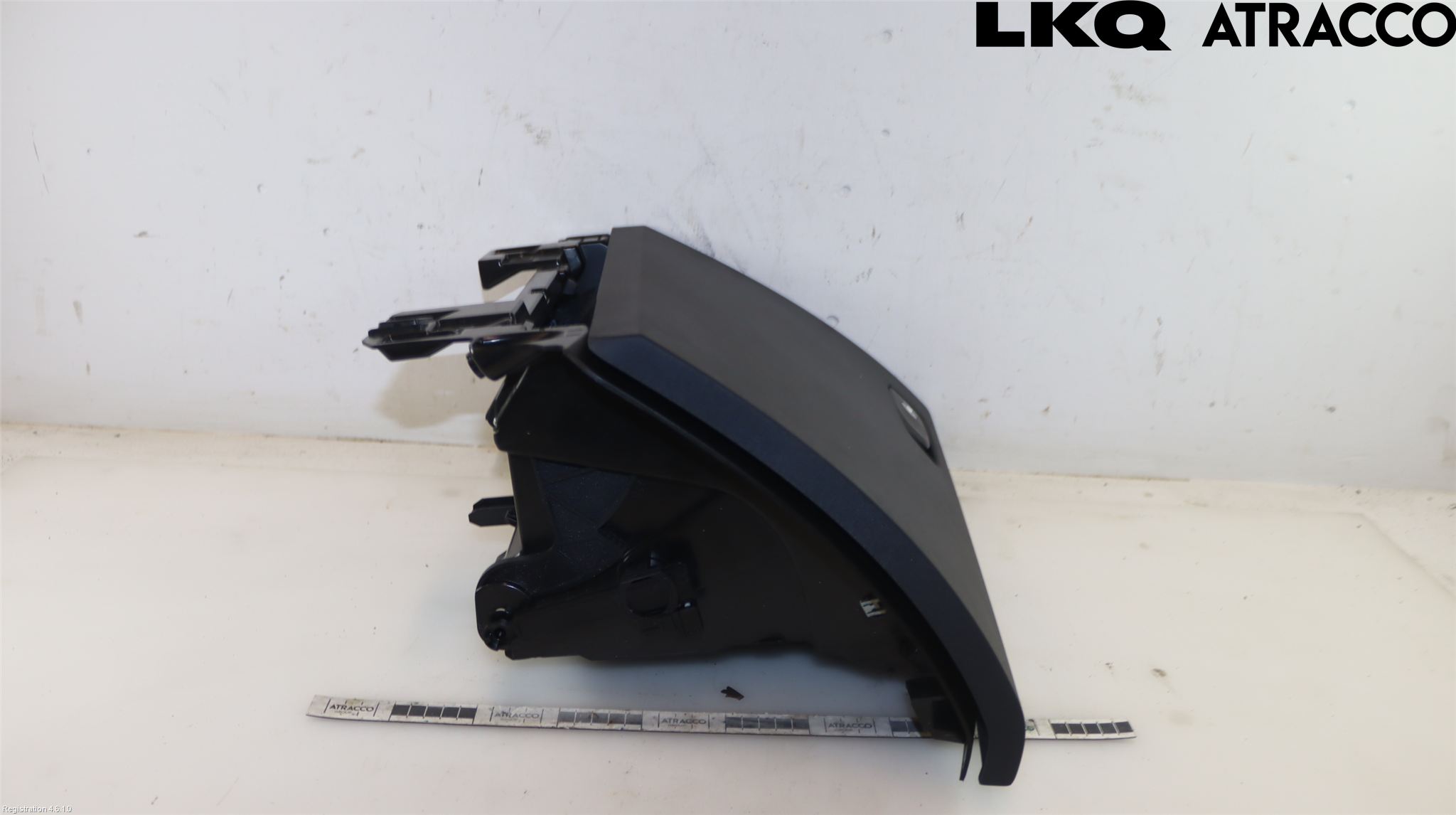 Volvo V90 17->> Handskfack