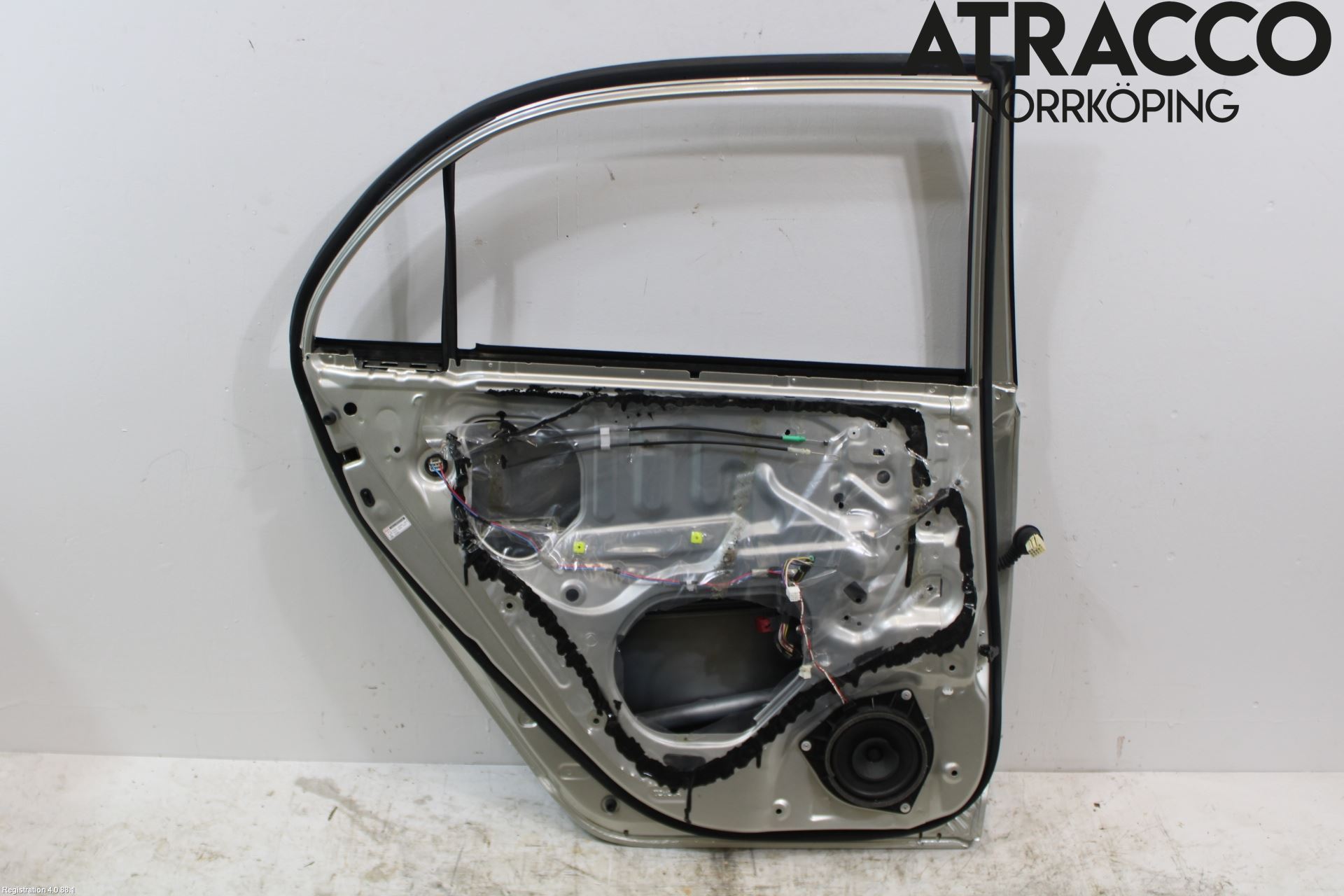 Toyota COROLLA 02-07 Dörr Bak Vänster